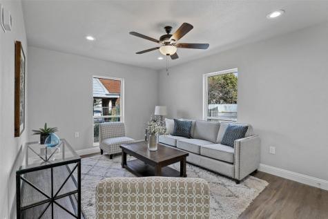 2739 S Denley Drive Dallas TX 75216