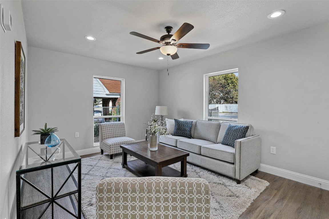 2739 S Denley Drive Dallas TX 75216