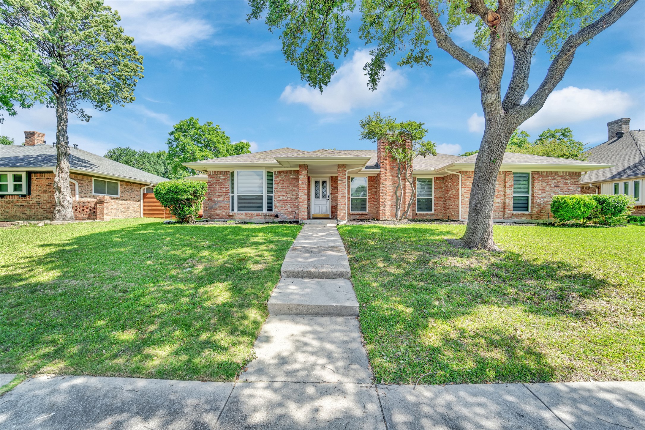2225 Ridgewood Carrollton TX 75006