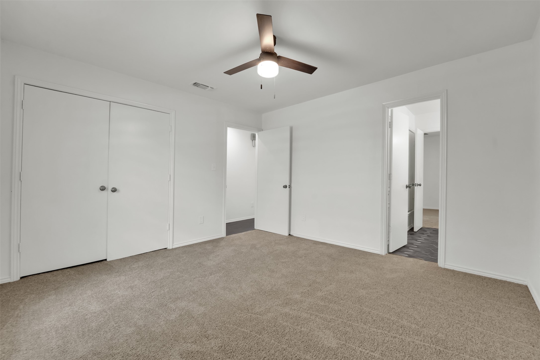 2225 Ridgewood Carrollton TX 75006
