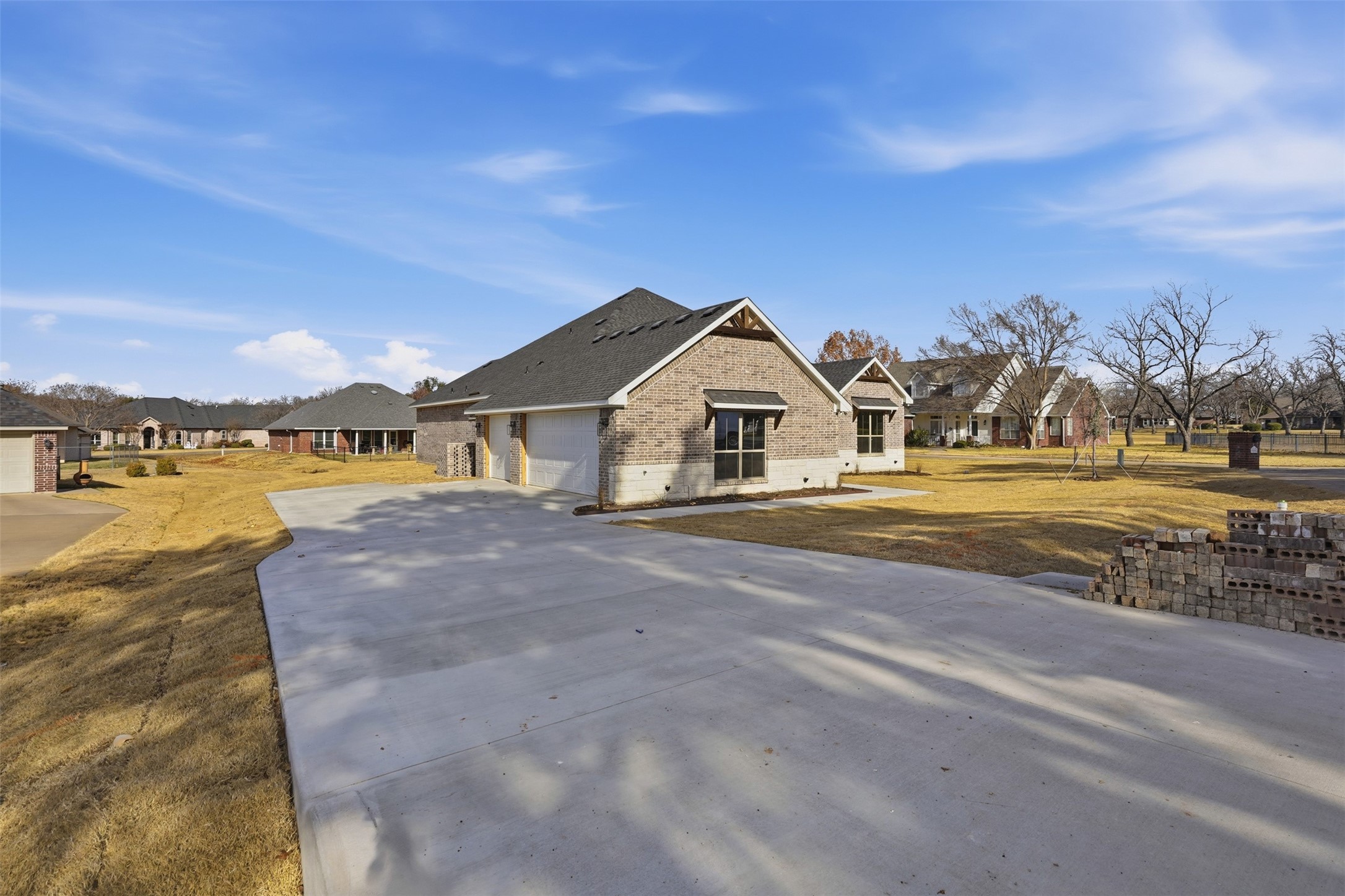 6002 Oakwood Court Granbury TX 76049