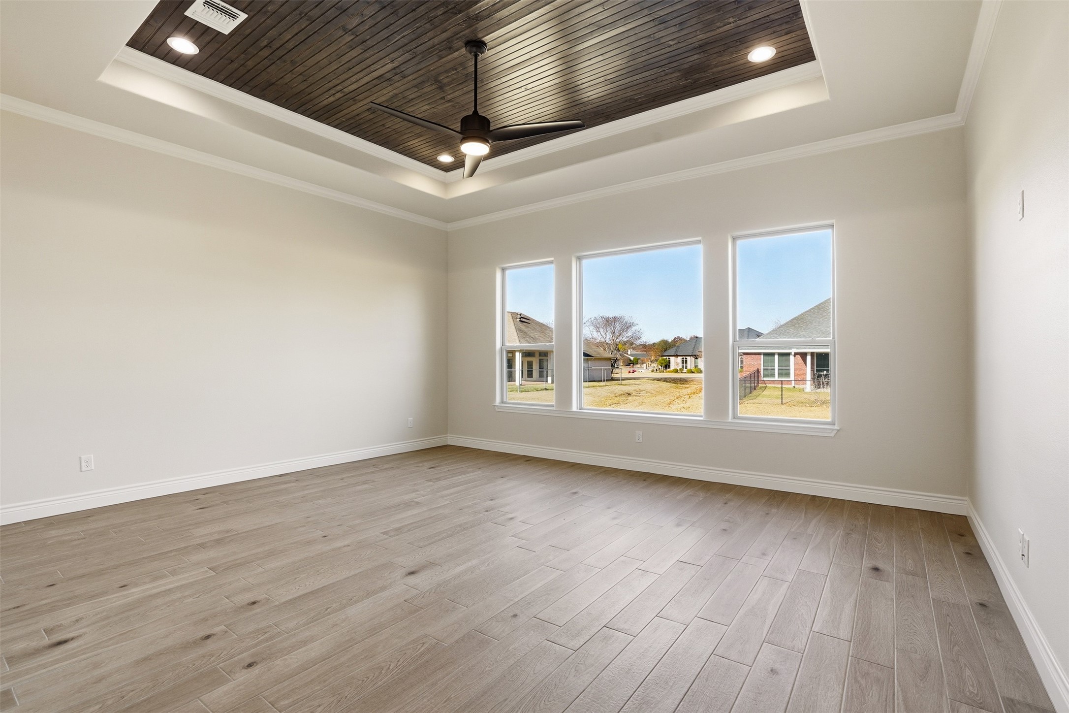 6002 Oakwood Court Granbury TX 76049