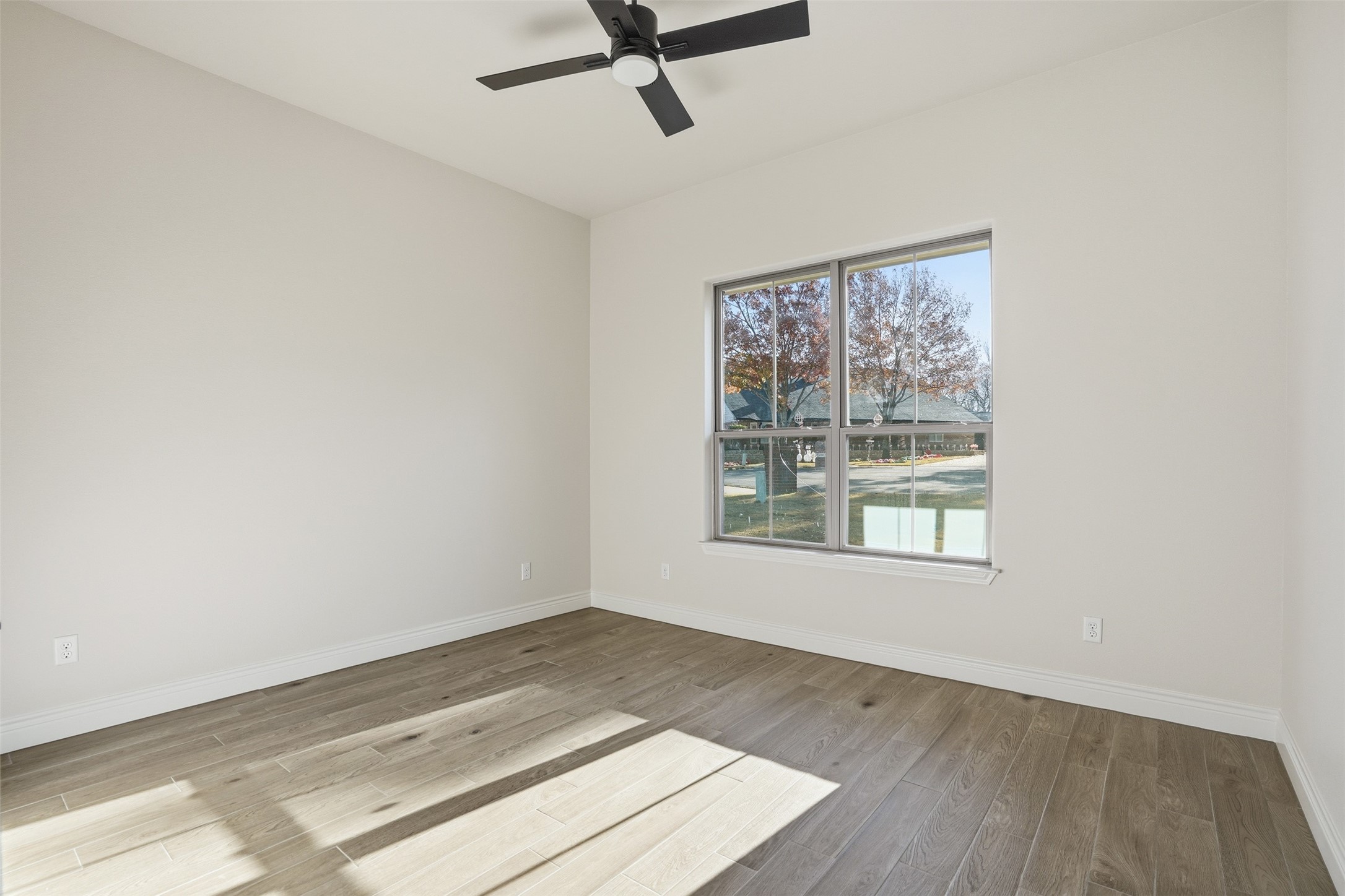 6002 Oakwood Court Granbury TX 76049