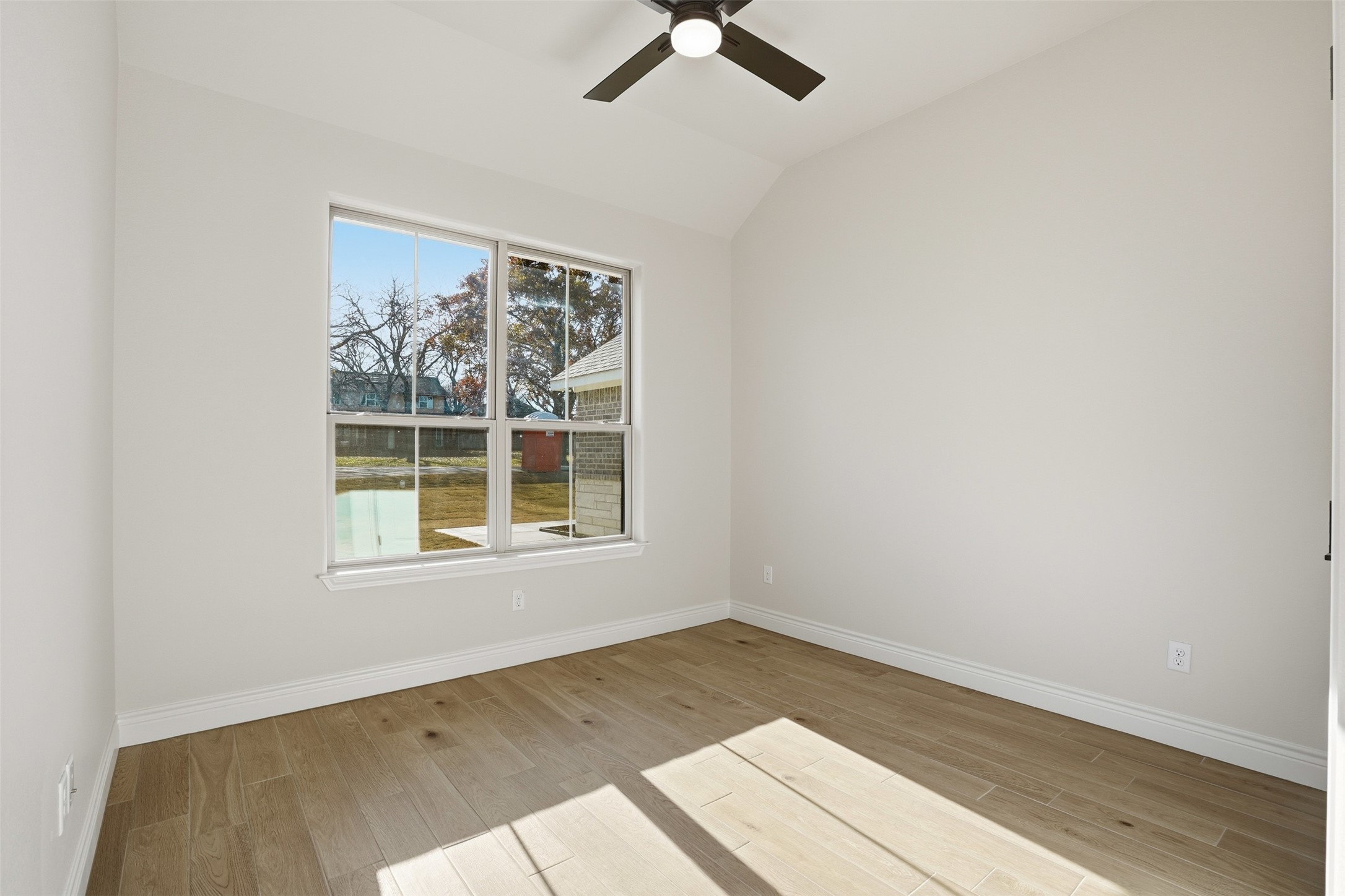 6002 Oakwood Court Granbury TX 76049
