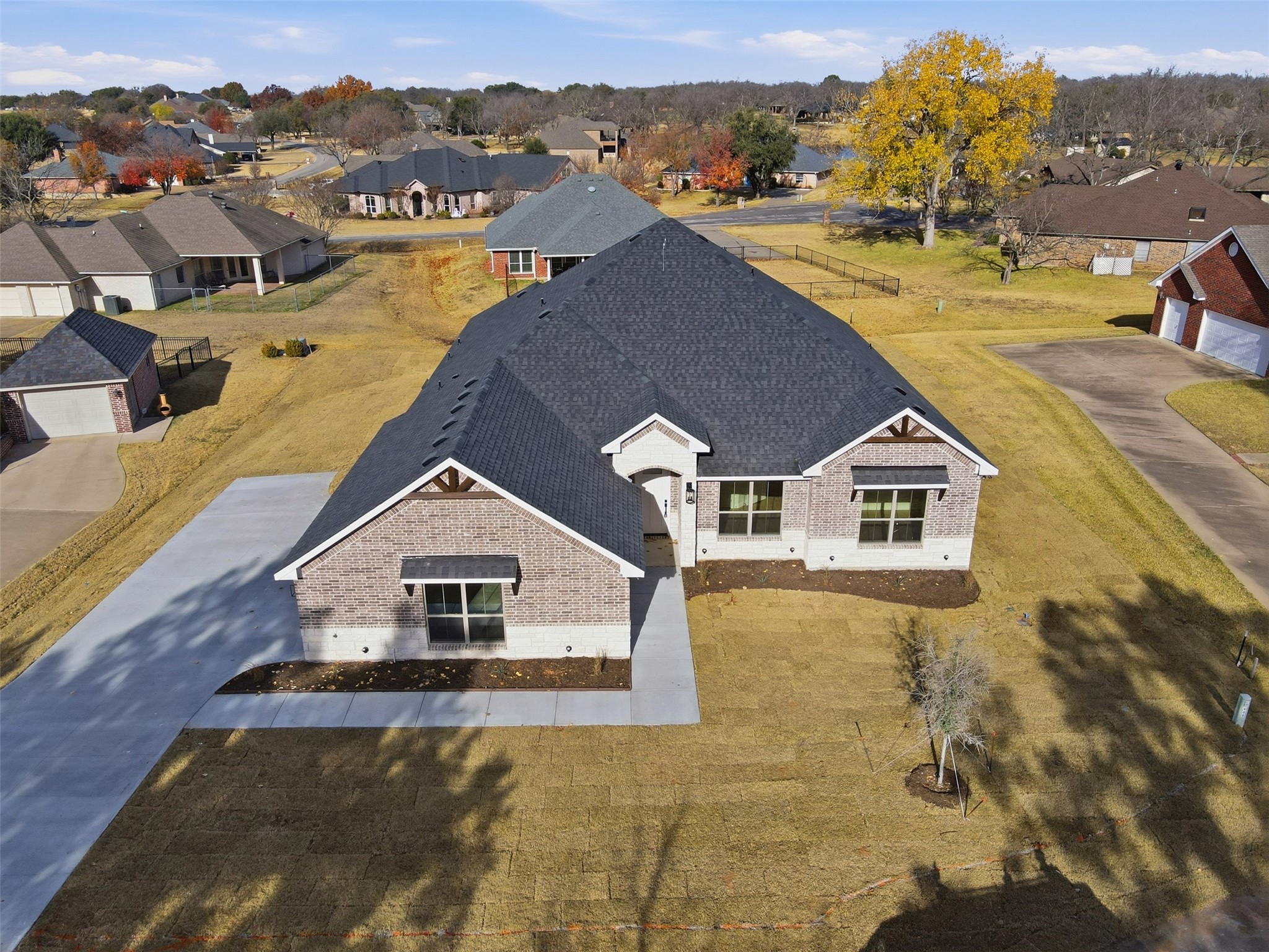 6002 Oakwood Court Granbury TX 76049