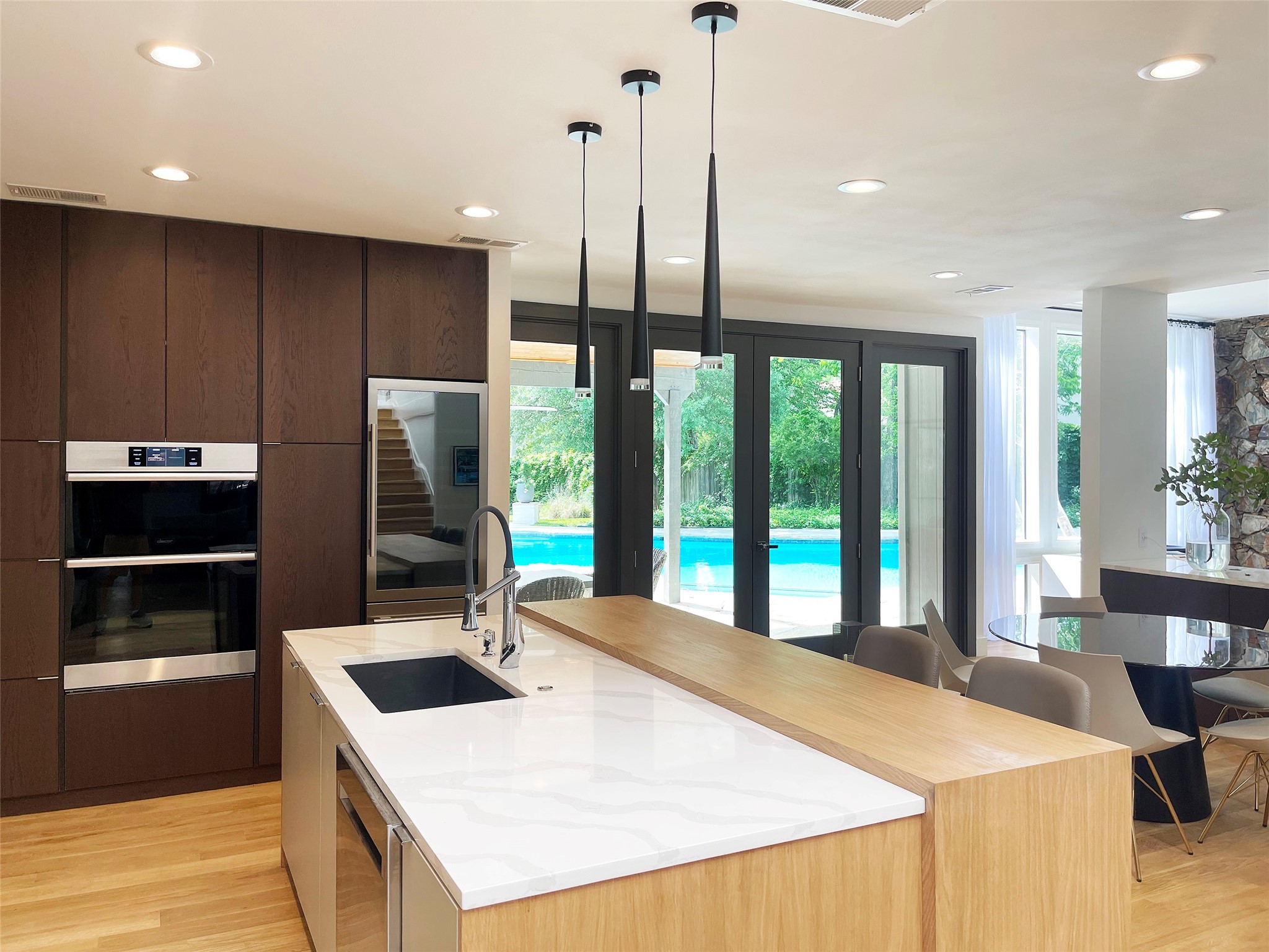6802 Bert Lane Dallas TX 75240