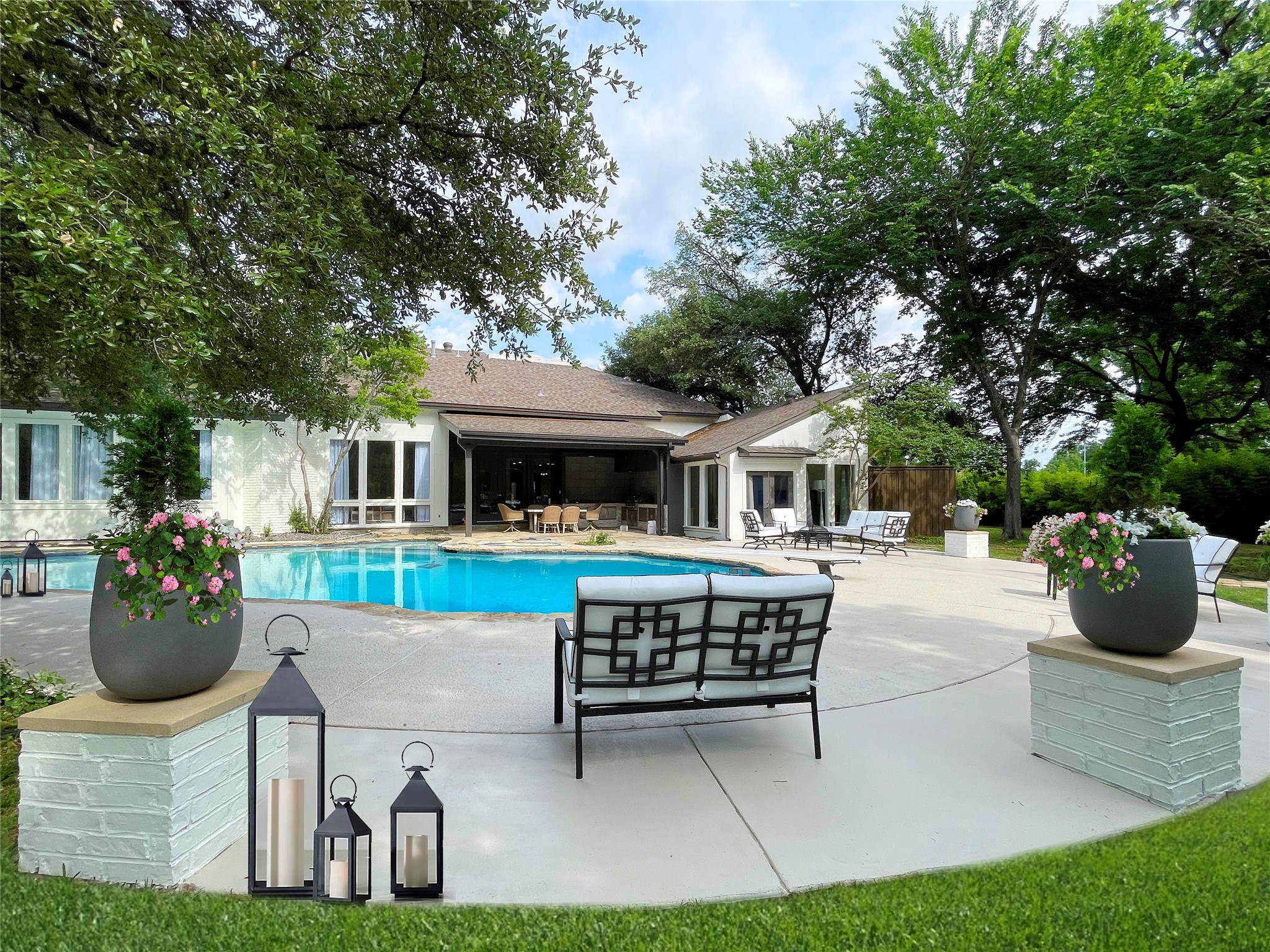 6802 Bert Lane Dallas TX 75240