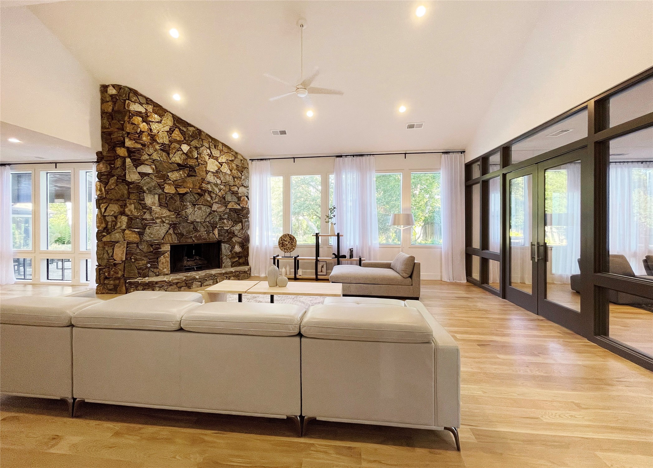 6802 Bert Lane Dallas TX 75240