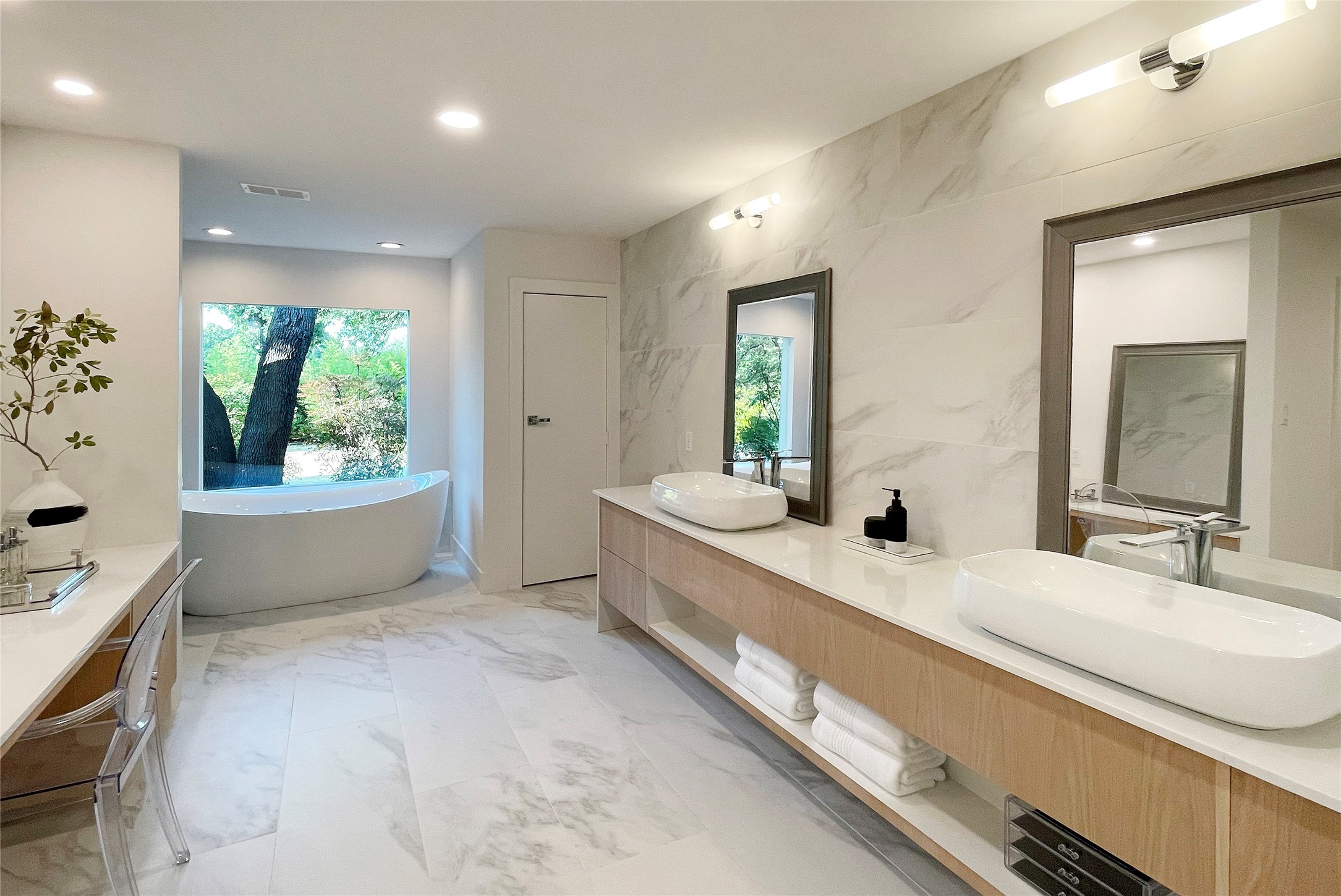 6802 Bert Lane Dallas TX 75240