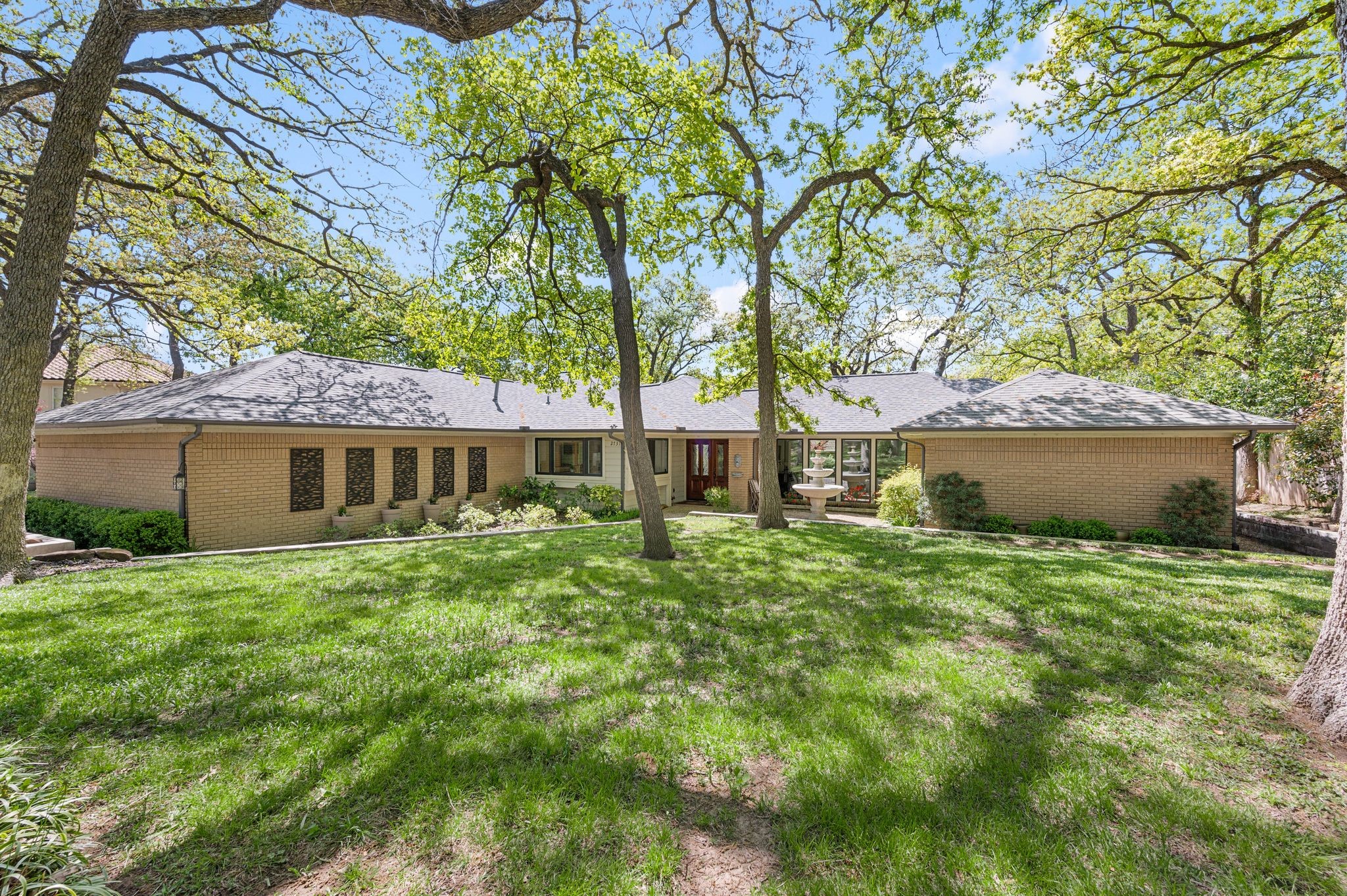 2731 Warwick Way Grapevine TX 76051