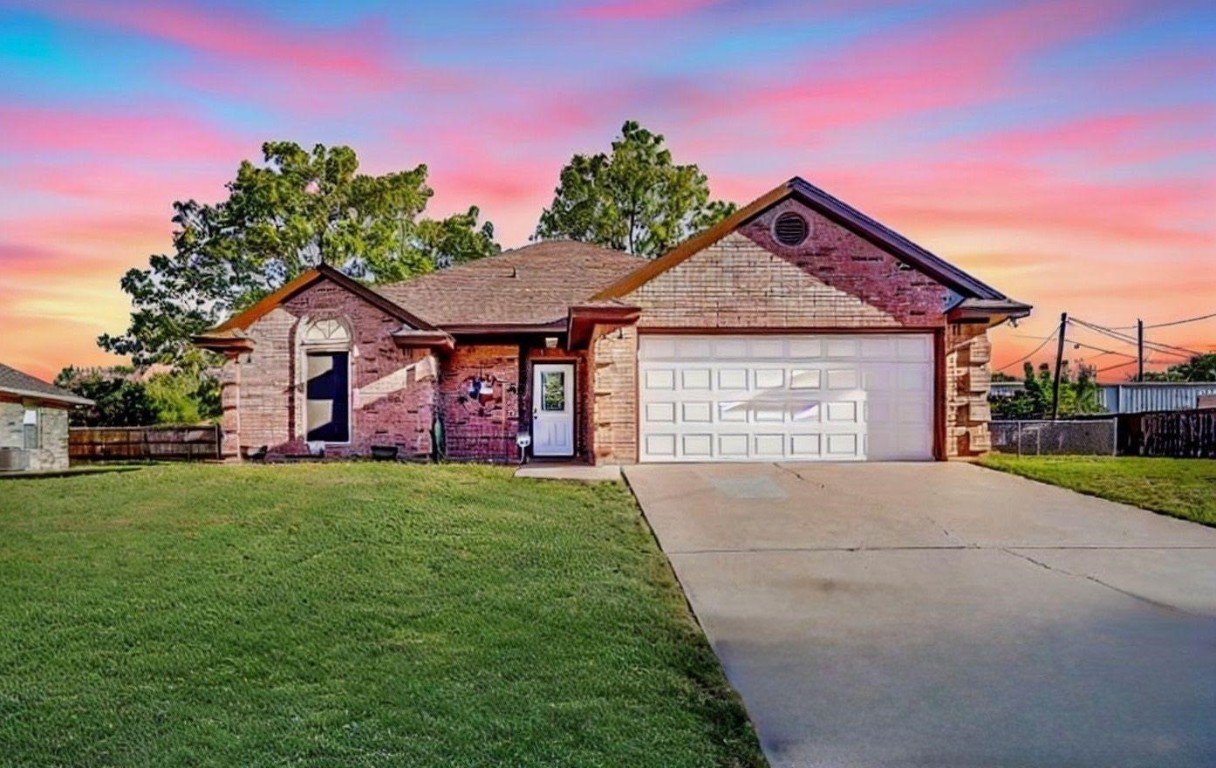 1611 Patti Place Weatherford TX 76086