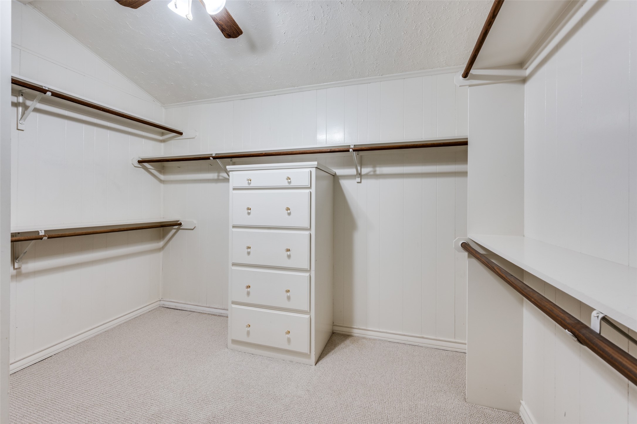 2705 Black Oak Lane Arlington TX 76012