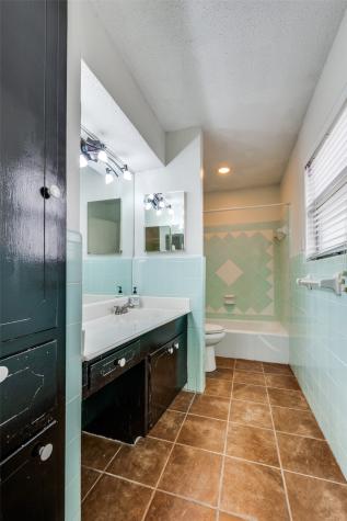 2705 Black Oak Lane Arlington TX 76012