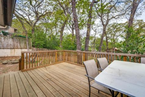 2705 Black Oak Lane Arlington TX 76012