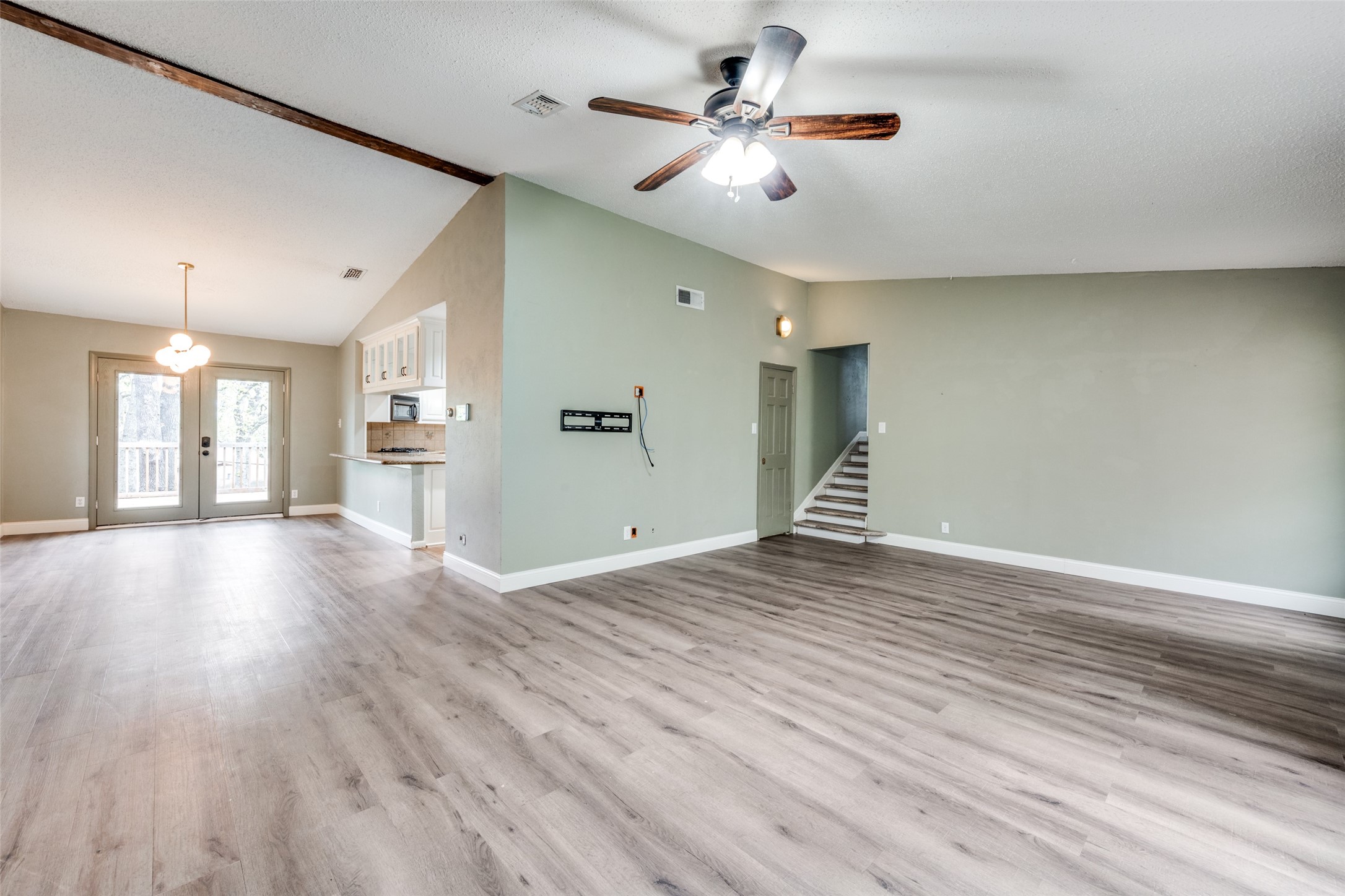 2705 Black Oak Lane Arlington TX 76012