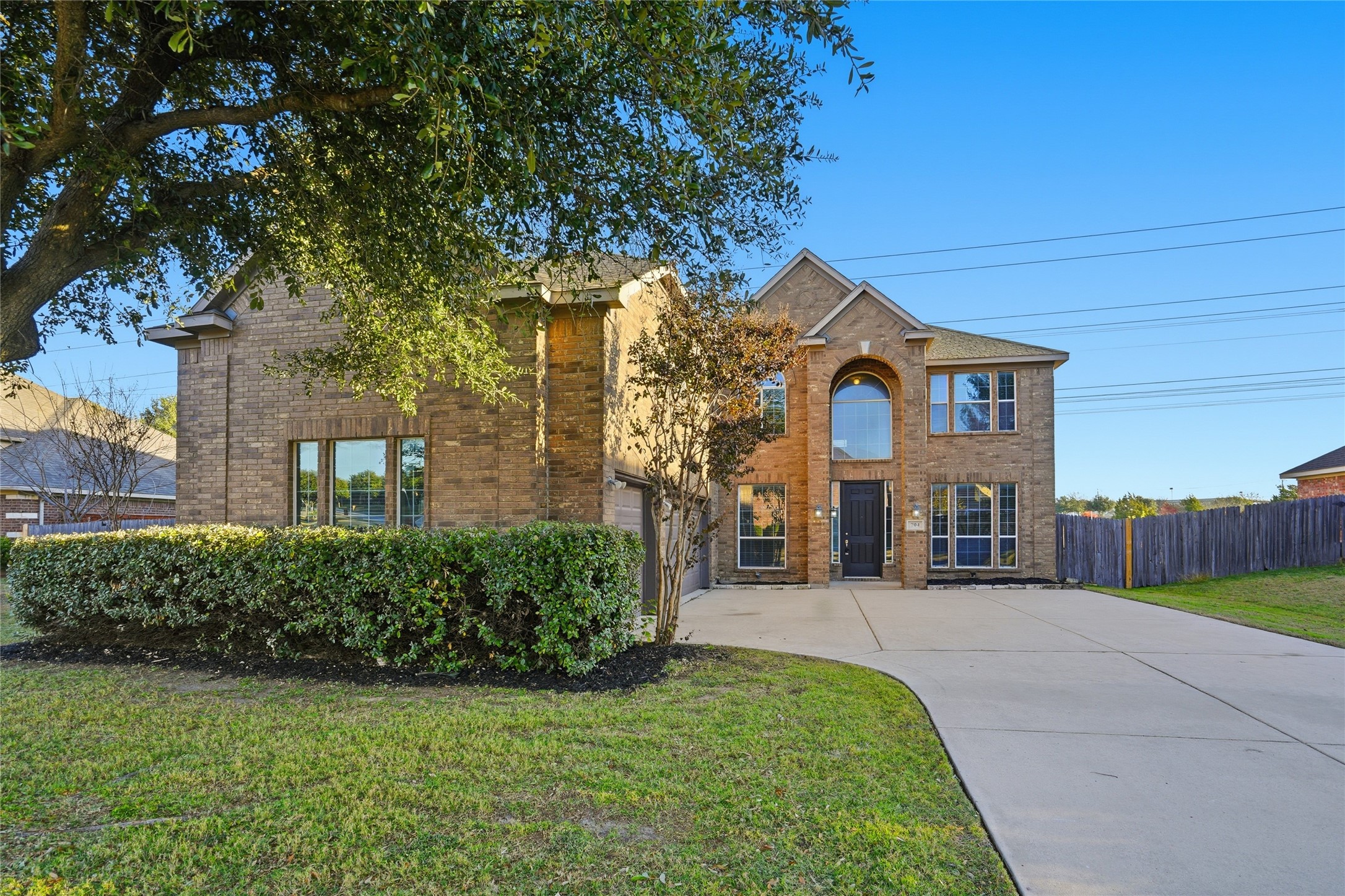 704 Rolling Hills Lane Desoto TX 75115