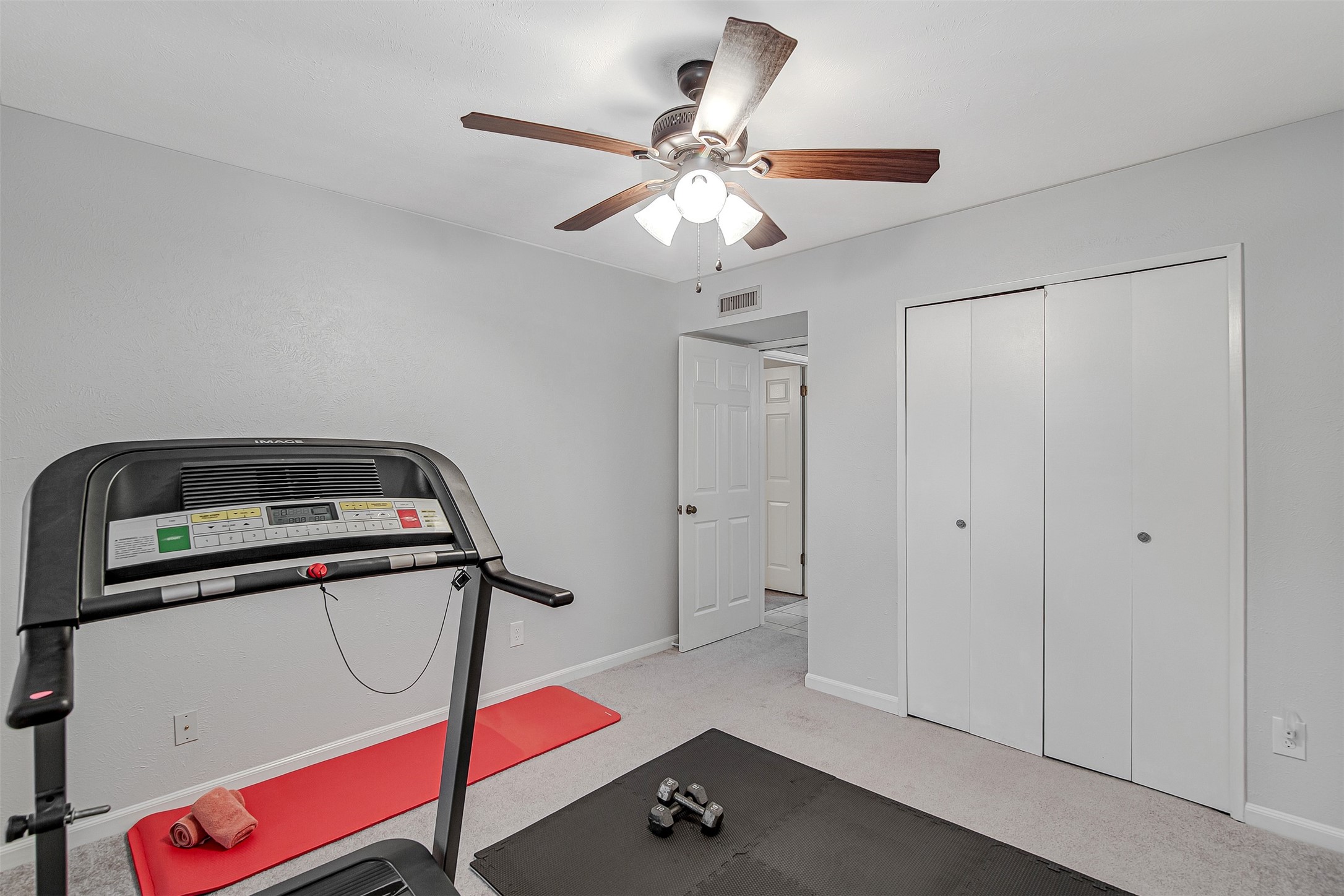 2118 Butterfield Trail Grand Prairie TX 75052