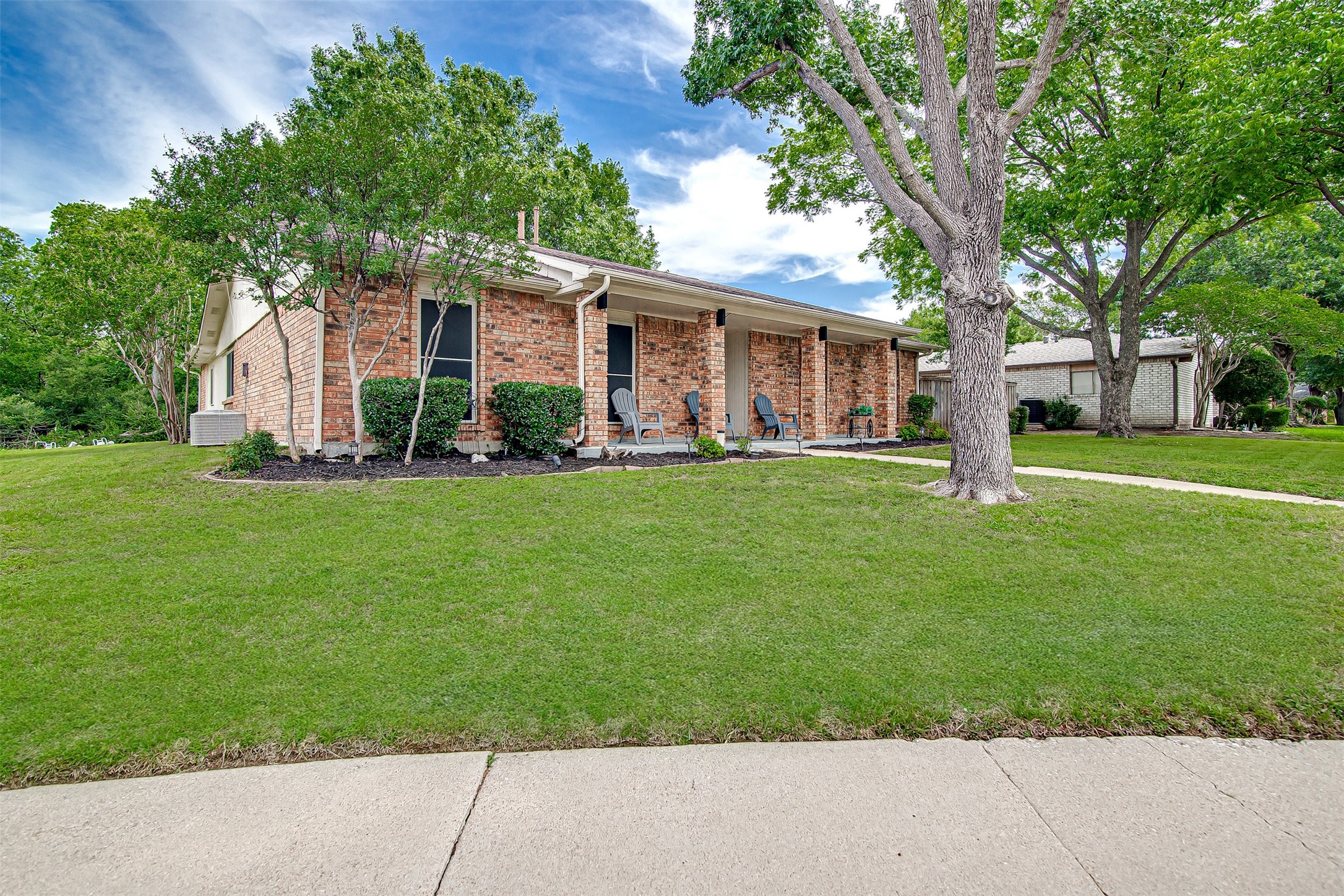 2118 Butterfield Trail Grand Prairie TX 75052
