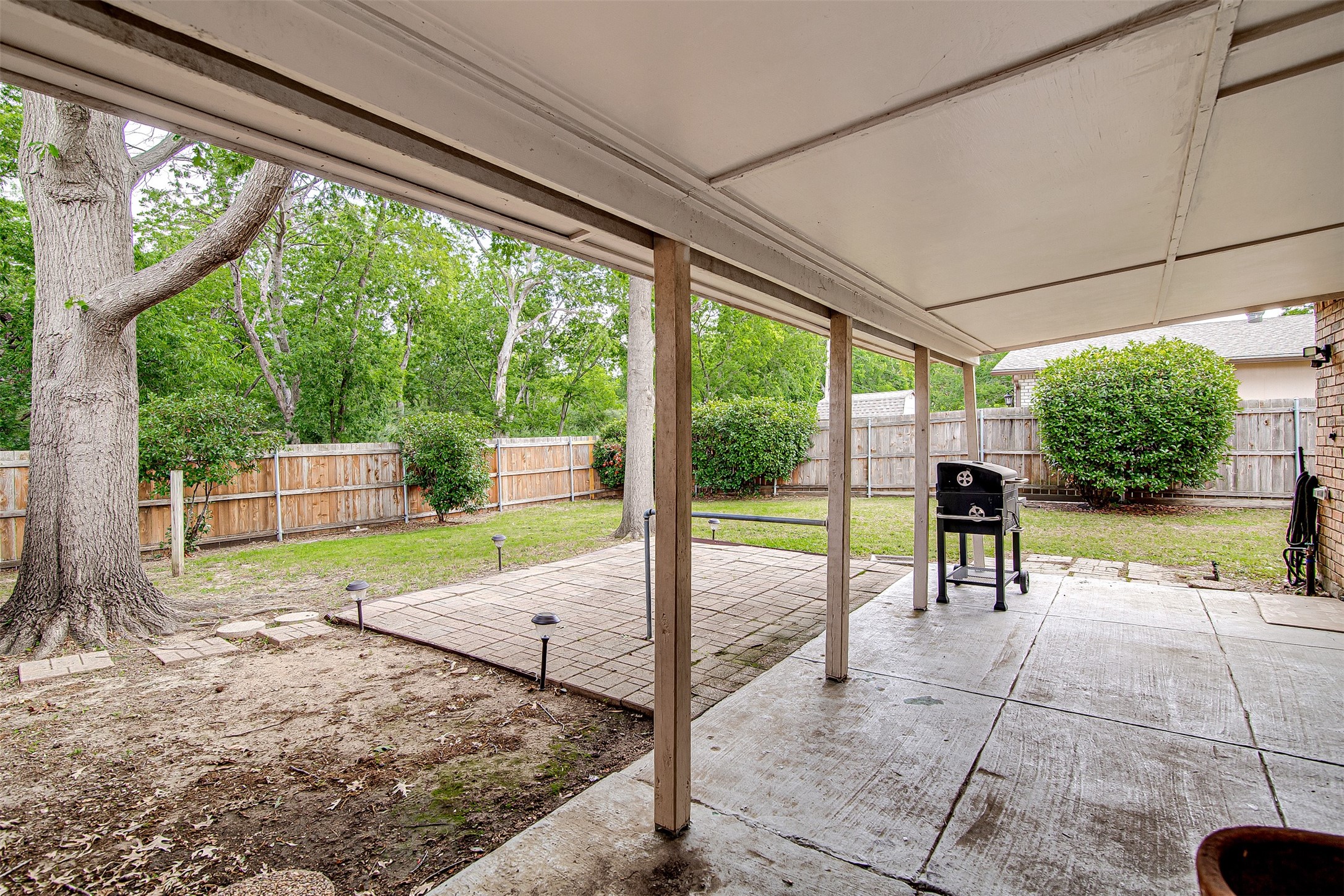 2118 Butterfield Trail Grand Prairie TX 75052