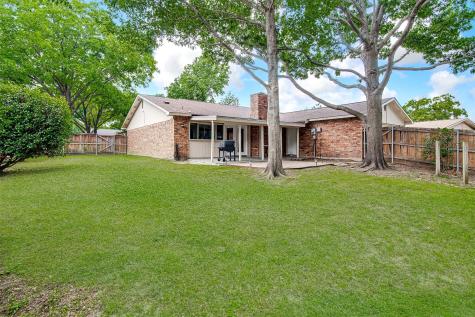 2118 Butterfield Trail Grand Prairie TX 75052