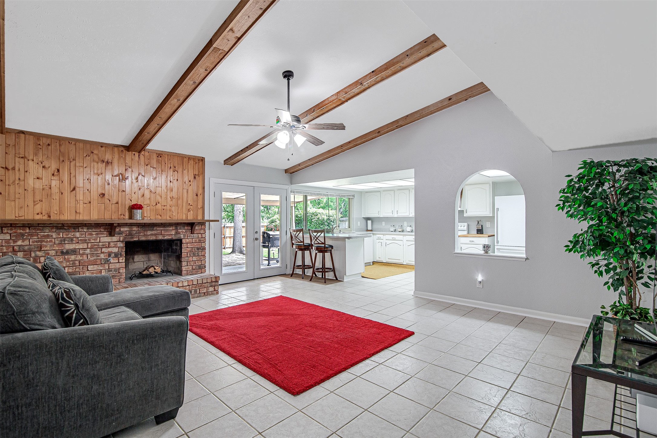 2118 Butterfield Trail Grand Prairie TX 75052