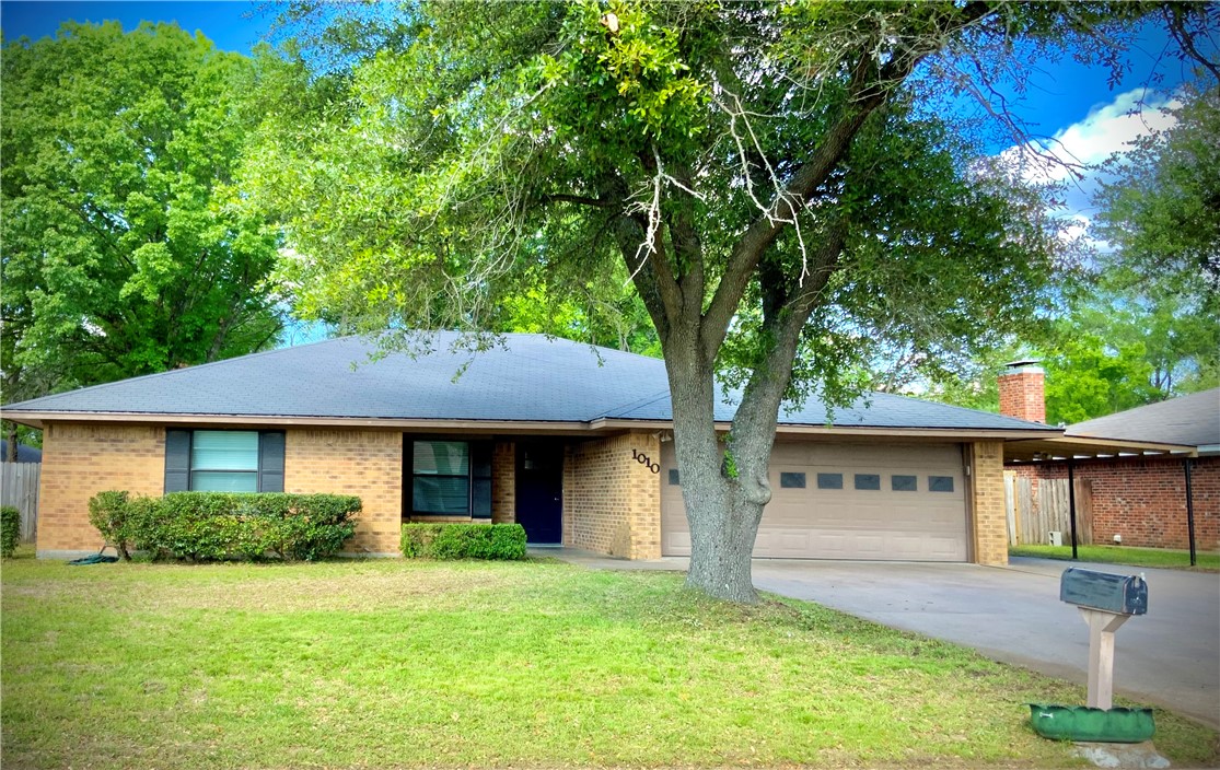 1010 Fairway Lane Mexia TX 76667