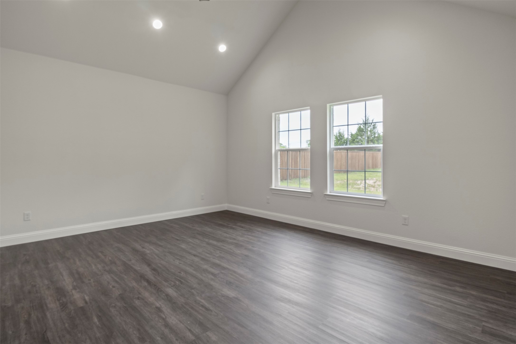 905 W Cardinal Street Ector TX 75439