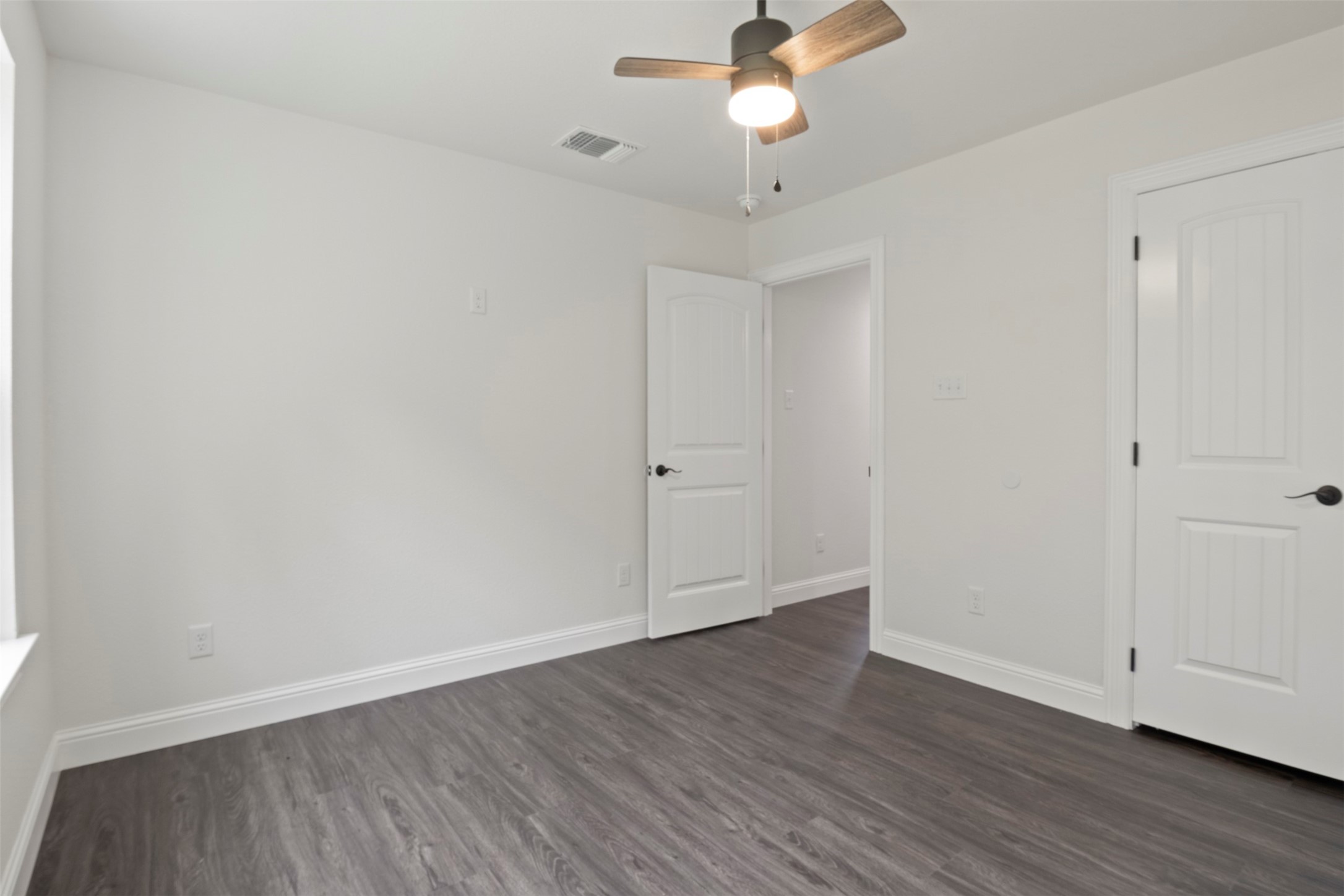 905 W Cardinal Street Ector TX 75439