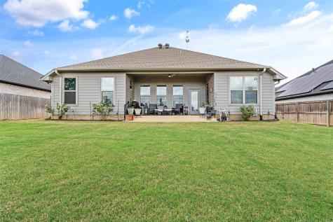 112 Amanda Avenue Bullard TX 75757