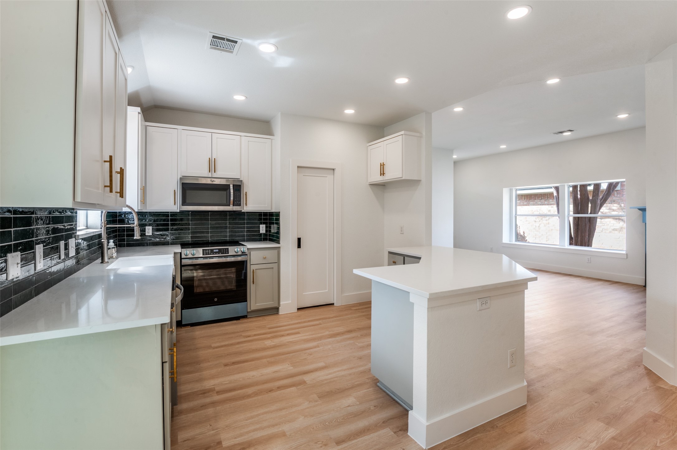 2207 Arbor Creek Drive Carrollton TX 75010