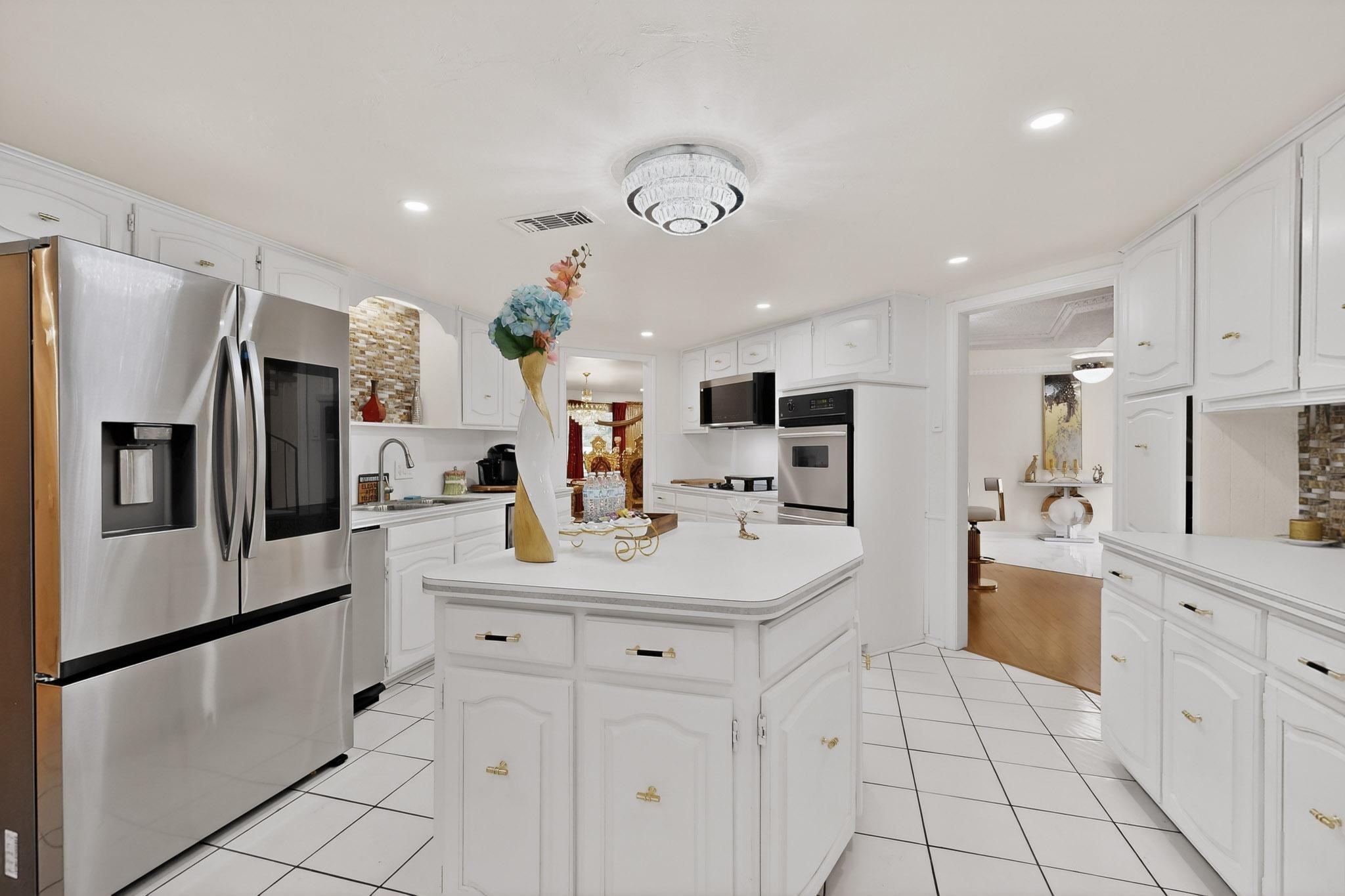 504 Cholla Court Fort Worth TX 76112