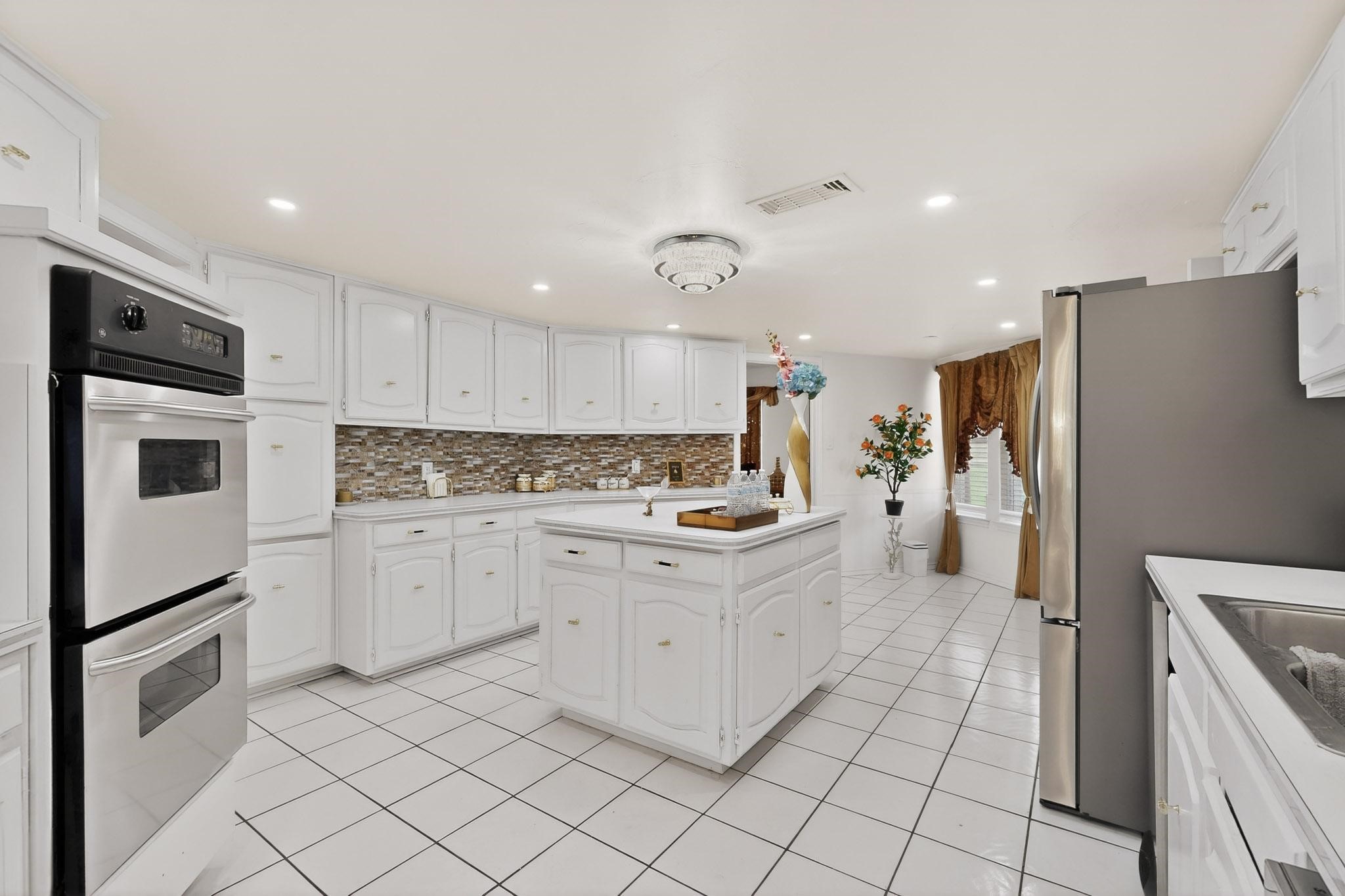 504 Cholla Court Fort Worth TX 76112