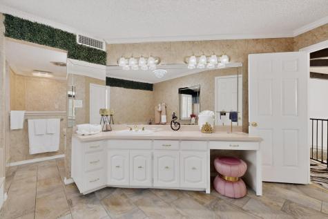 504 Cholla Court Fort Worth TX 76112
