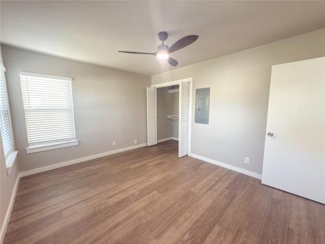 2431 Marfa Avenue Dallas TX 75216