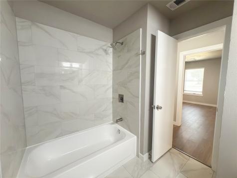 2431 Marfa Avenue Dallas TX 75216