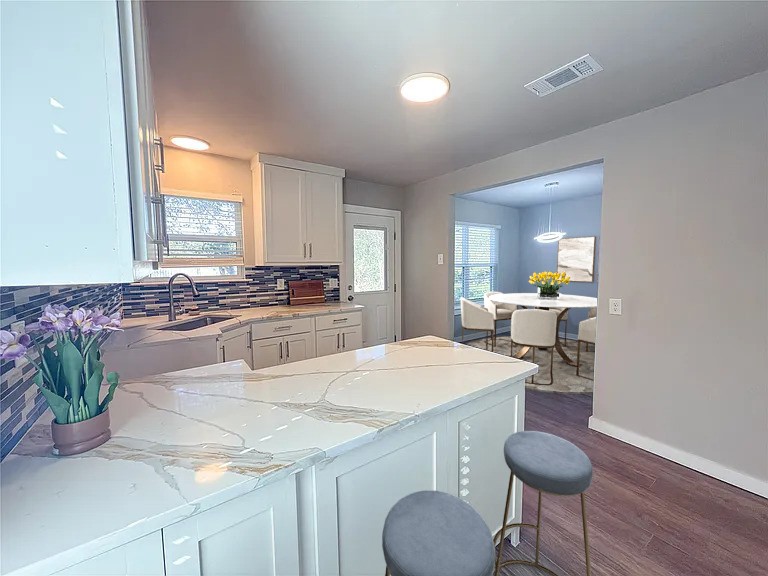 2431 Marfa Avenue Dallas TX 75216