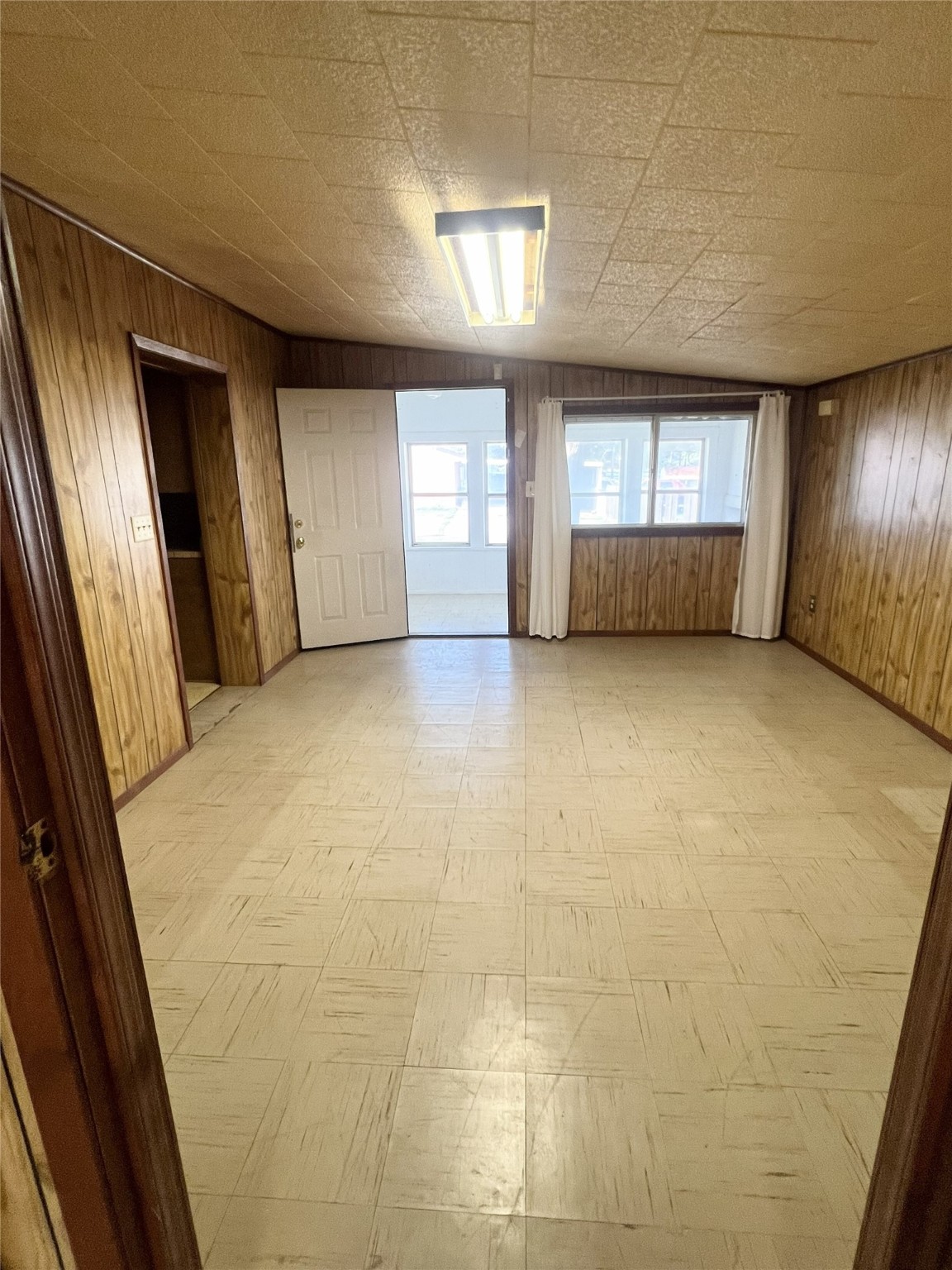 310 Hughes Street Quanah TX 79252