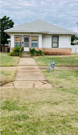 310 Hughes Street Quanah TX 79252