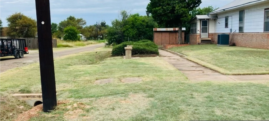 310 Hughes Street Quanah TX 79252