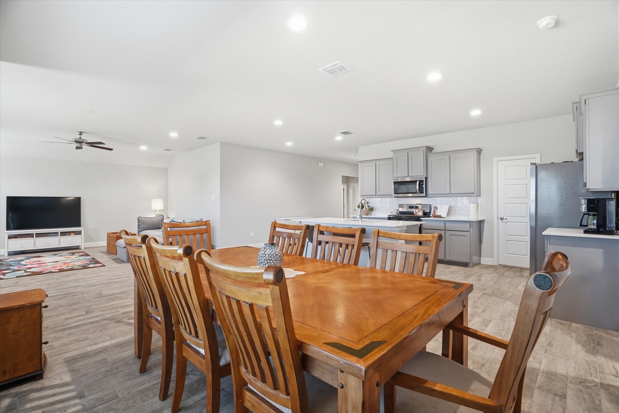 4028 Cornerstone Circle Granbury TX 76048