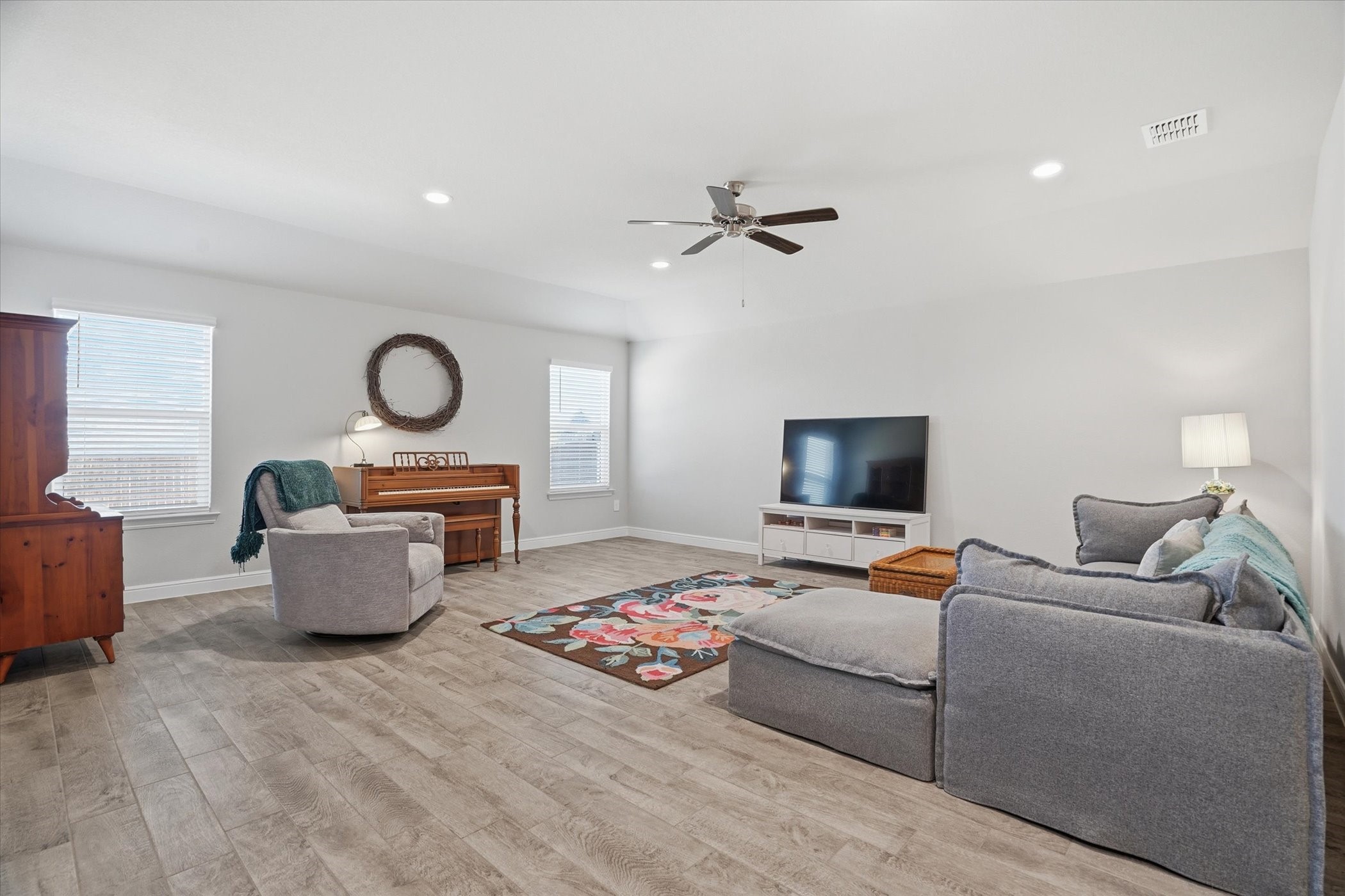 4028 Cornerstone Circle Granbury TX 76048