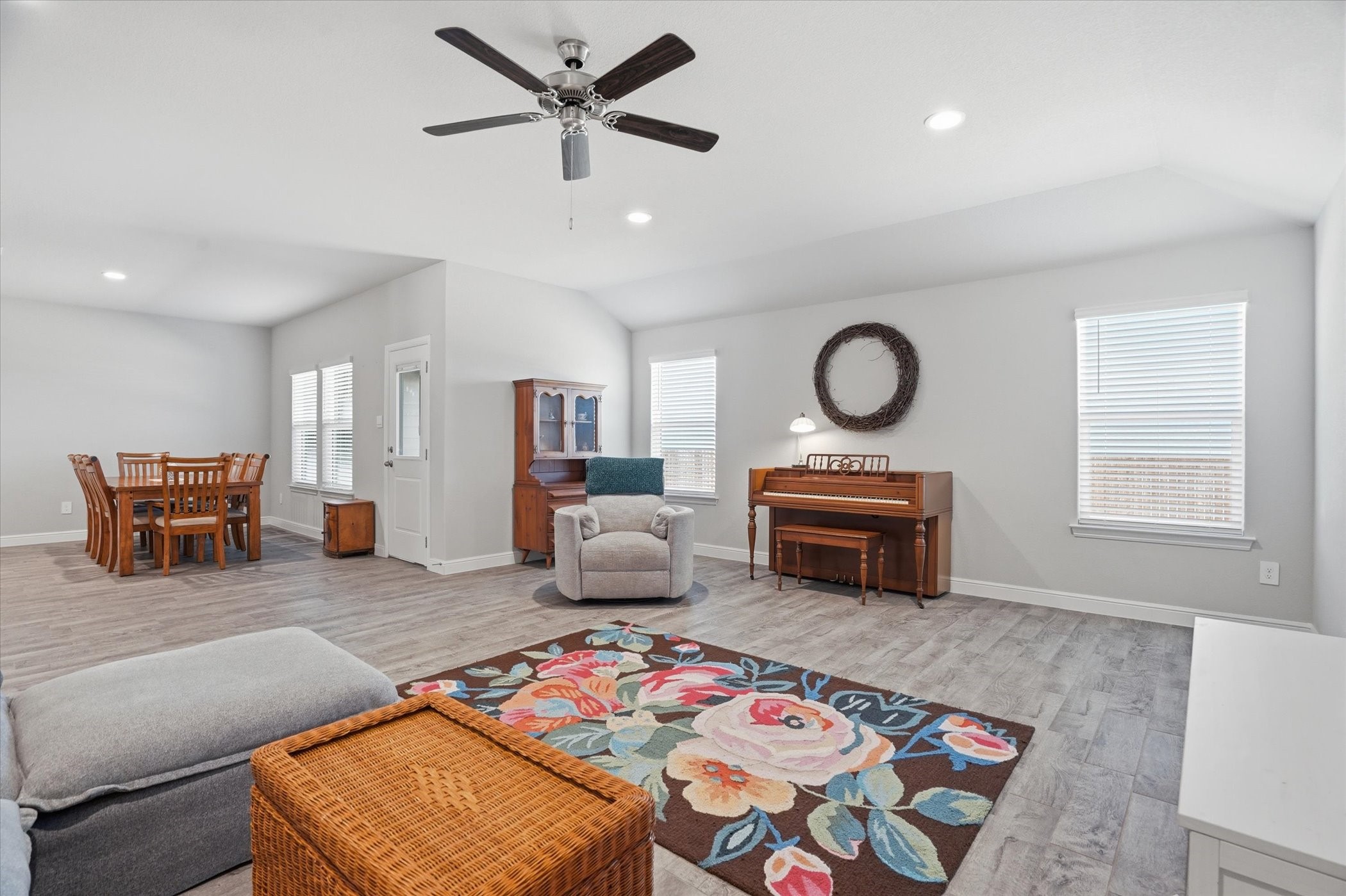 4028 Cornerstone Circle Granbury TX 76048