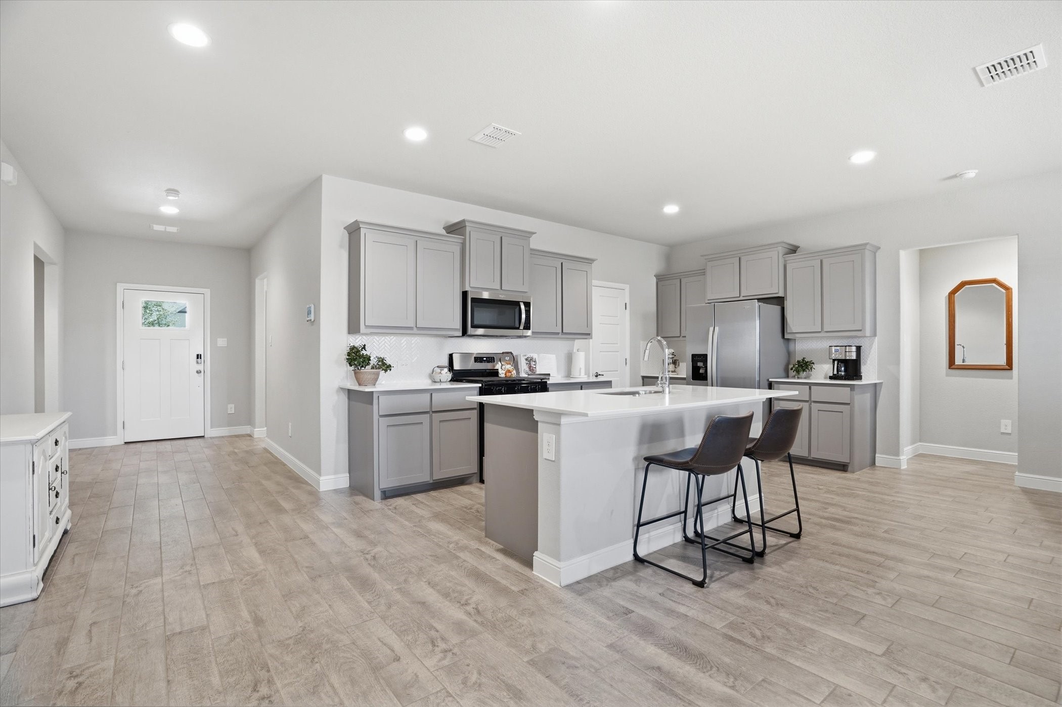 4028 Cornerstone Circle Granbury TX 76048
