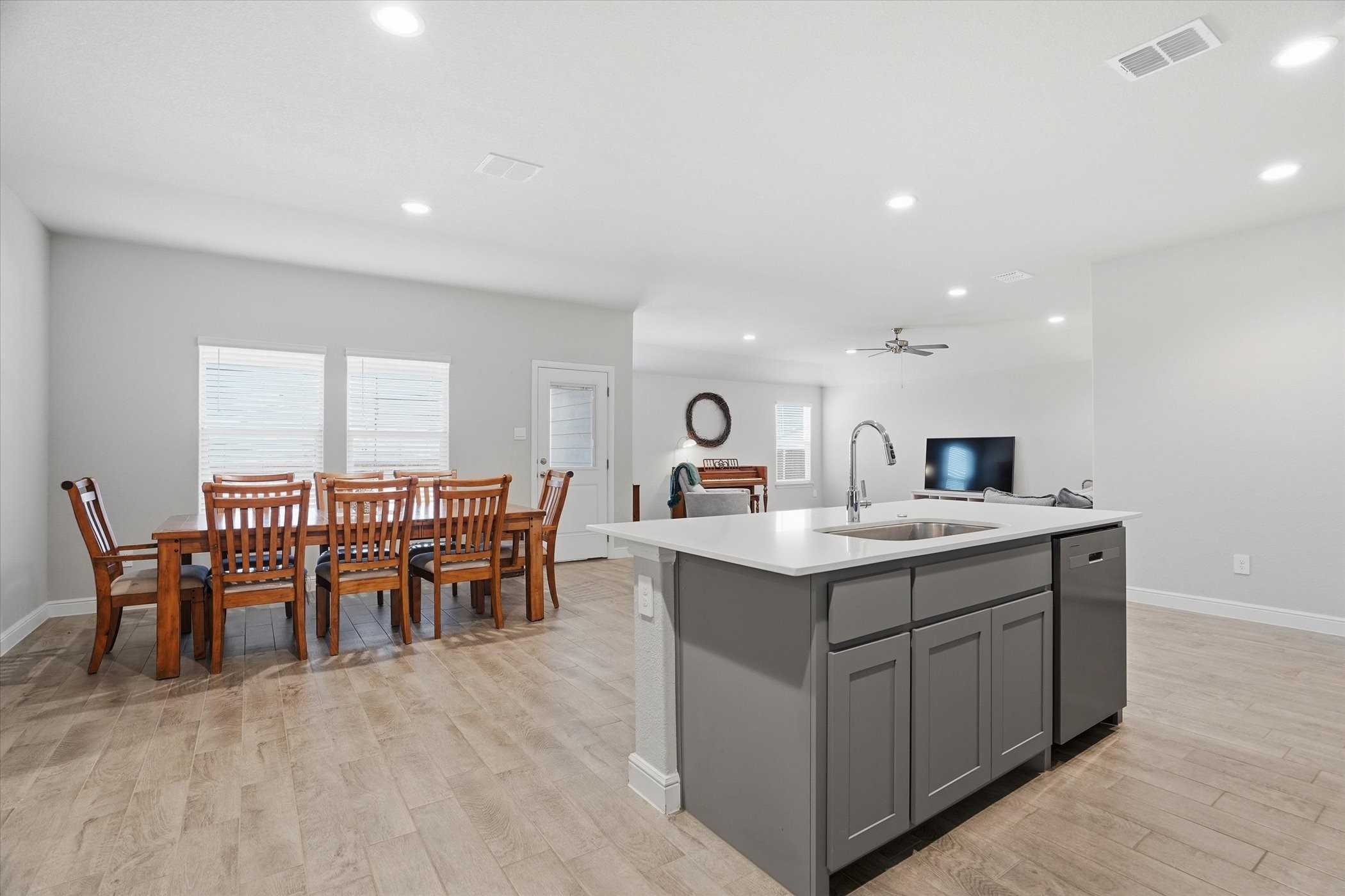 4028 Cornerstone Circle Granbury TX 76048
