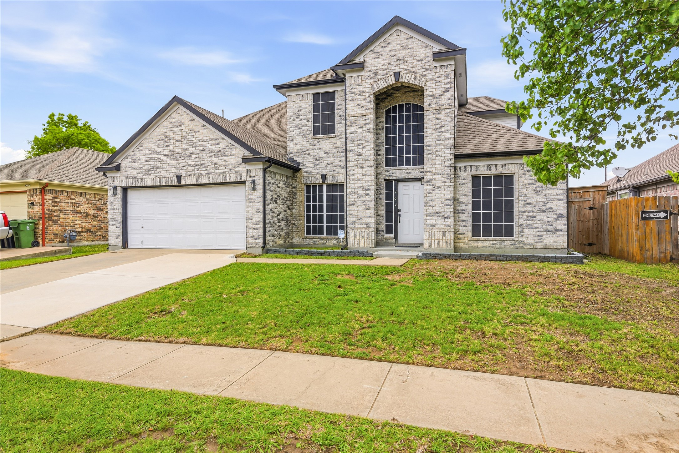 709 Gentry Drive Arlington TX 76018