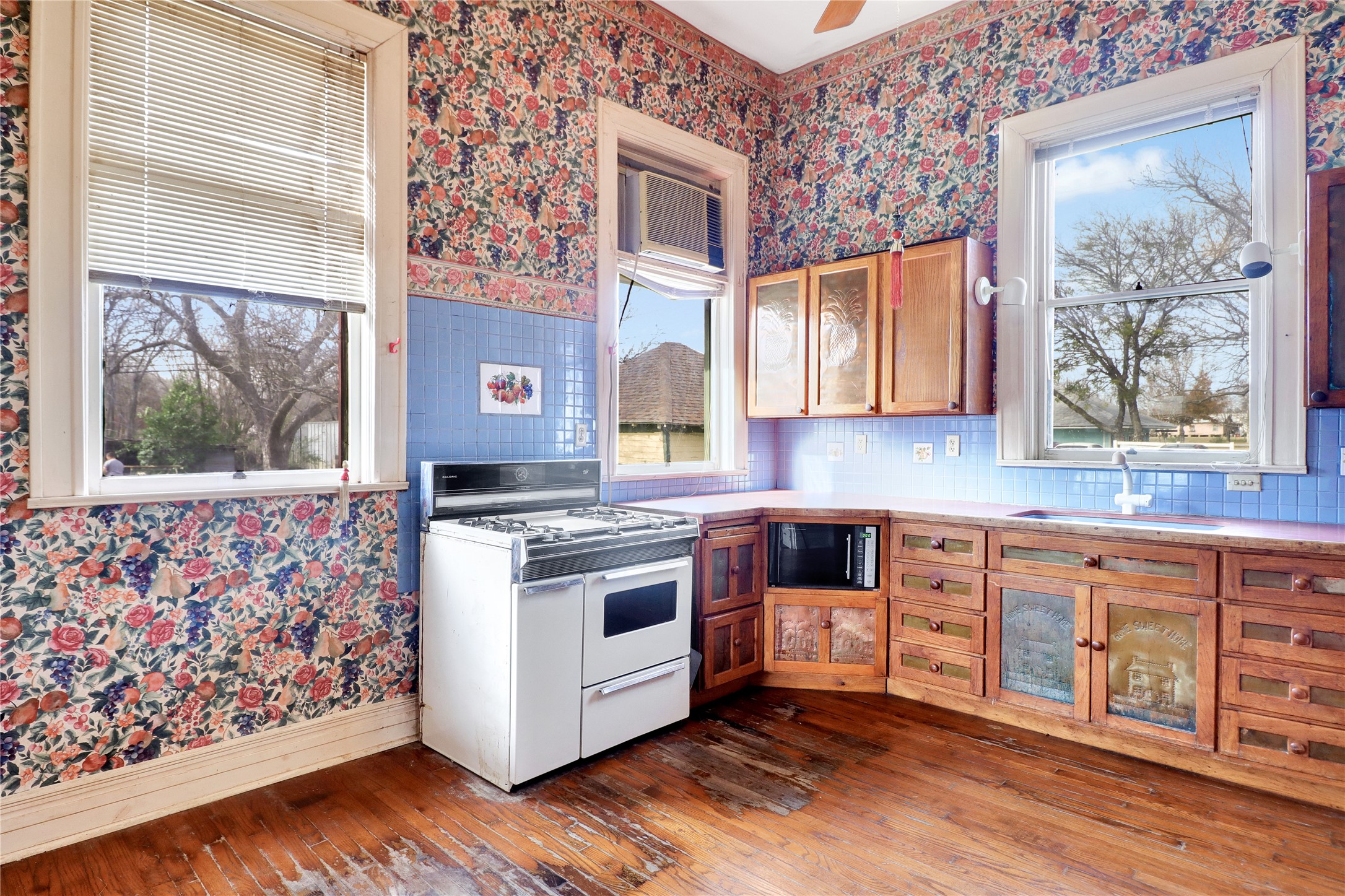 200 S Colorado Street Whitney TX 76692