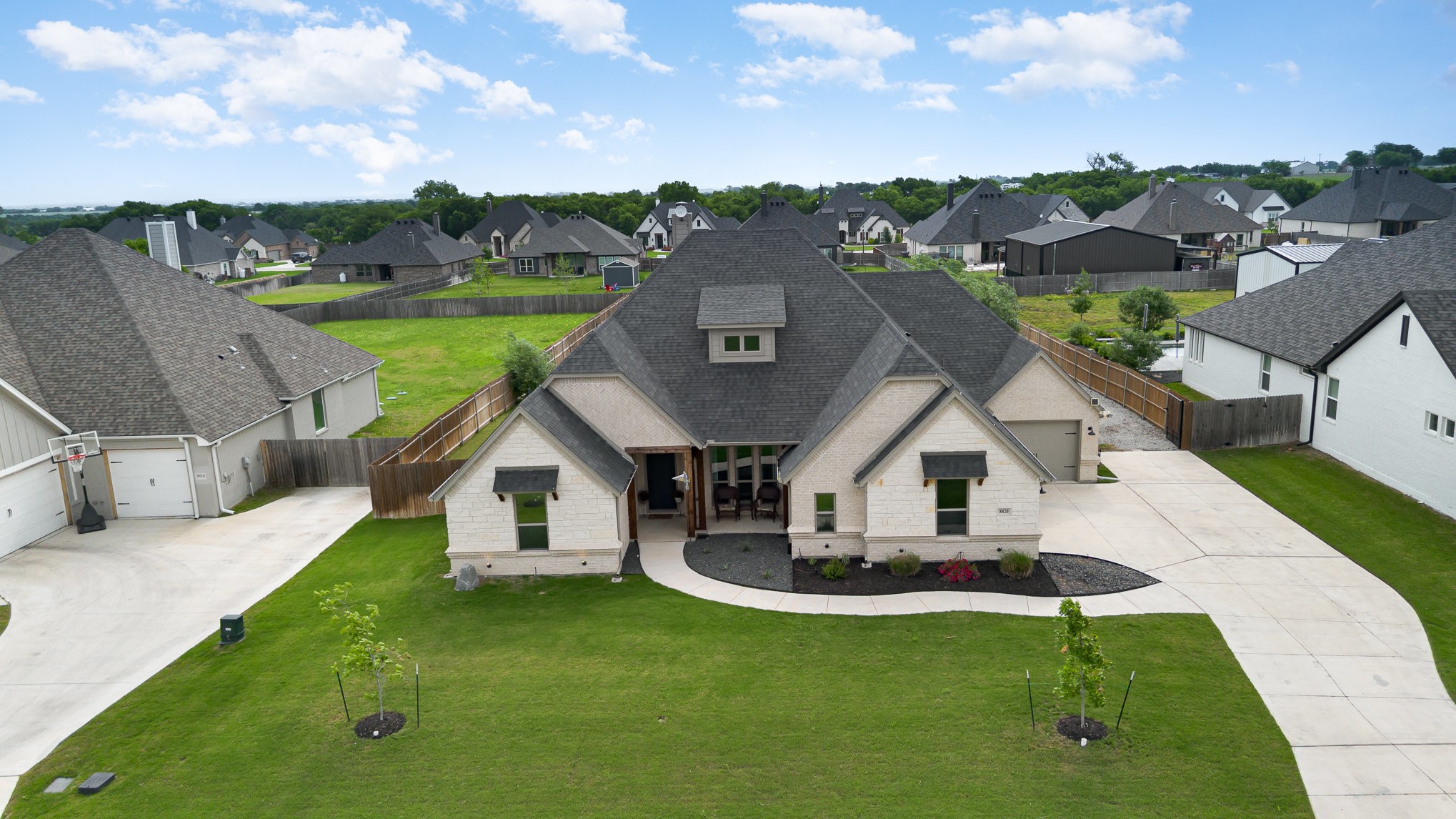 8820 Lazy Oak Drive Justin TX 76247