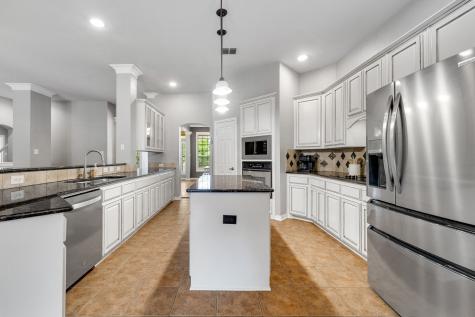 1229 Queen Peggy Lane Lewisville TX 75056