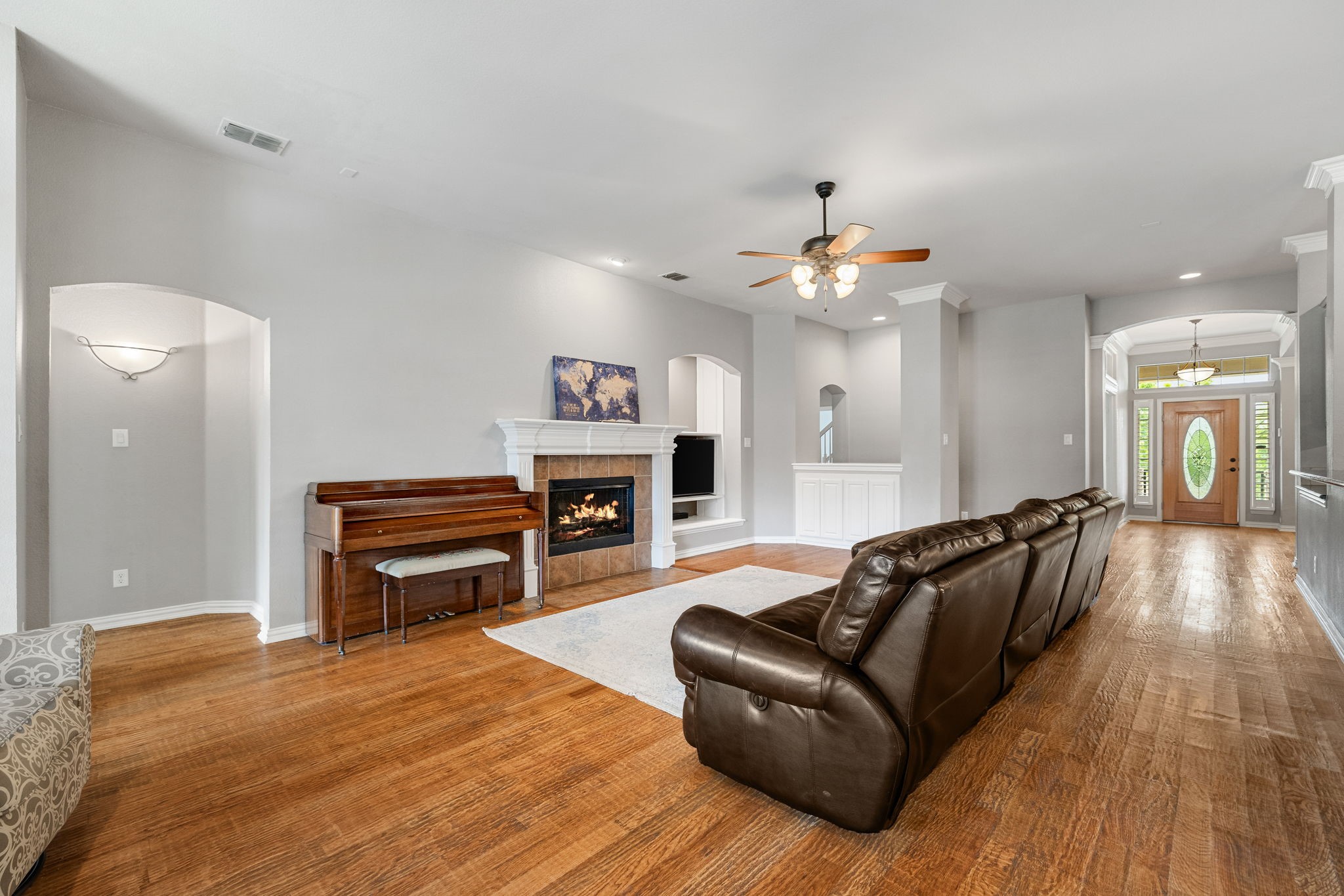 1229 Queen Peggy Lane Lewisville TX 75056