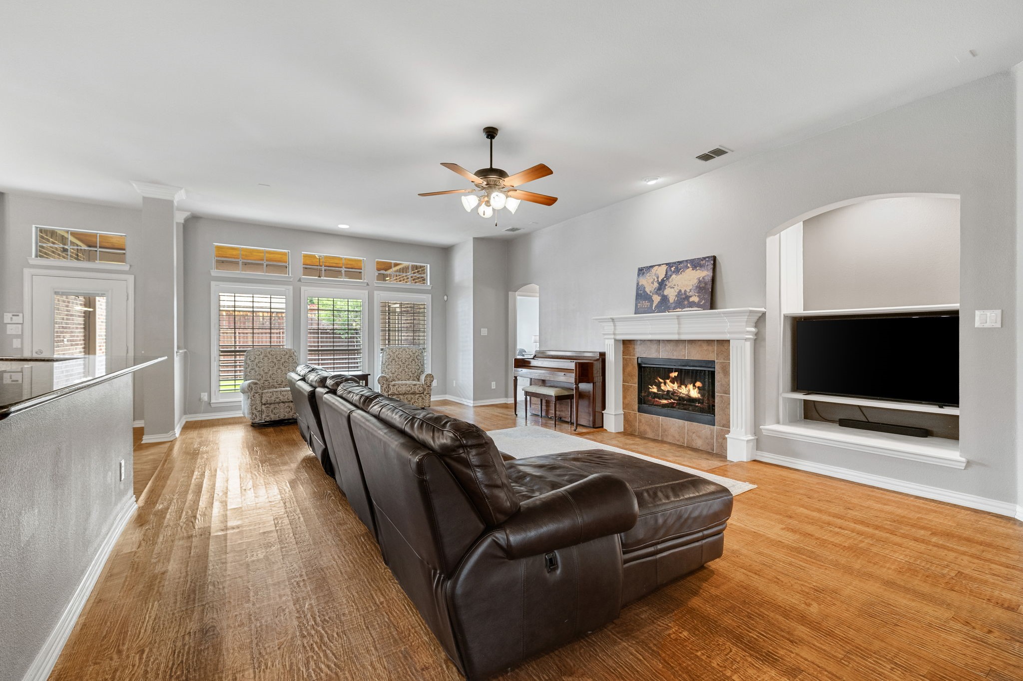 1229 Queen Peggy Lane Lewisville TX 75056